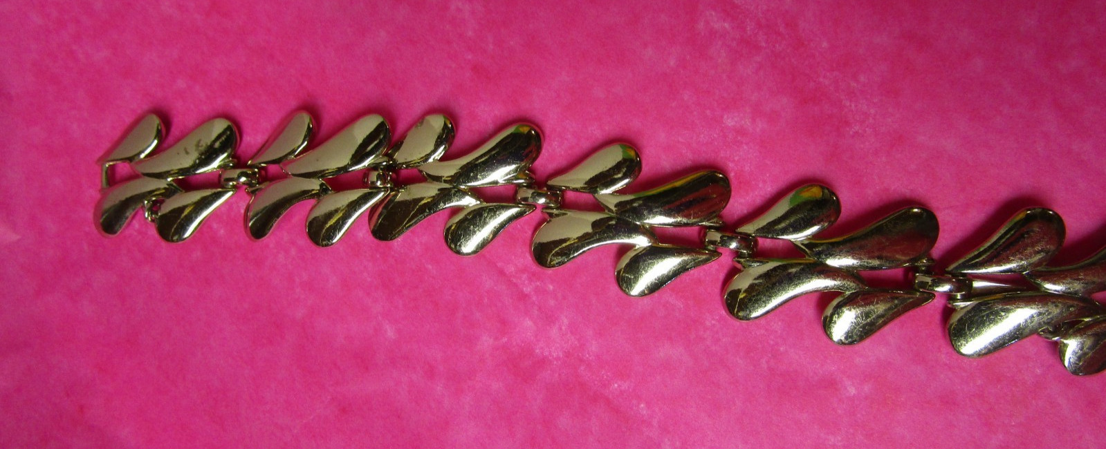 Vintage MONET Silver Tone Chunky Teardrop Link Bracelet with Safety Chain 7.25in