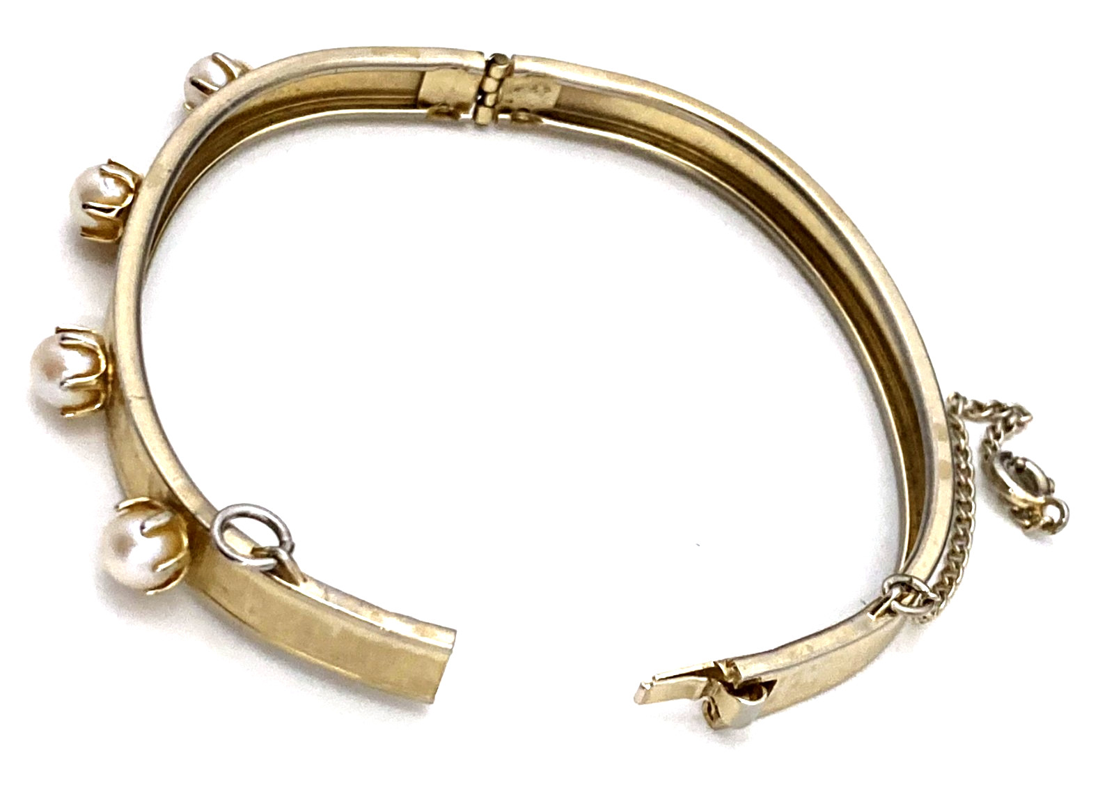 Vintage Natural White Pearls On Gold Tone Hinged Bangle Bracelet, Safety Chain