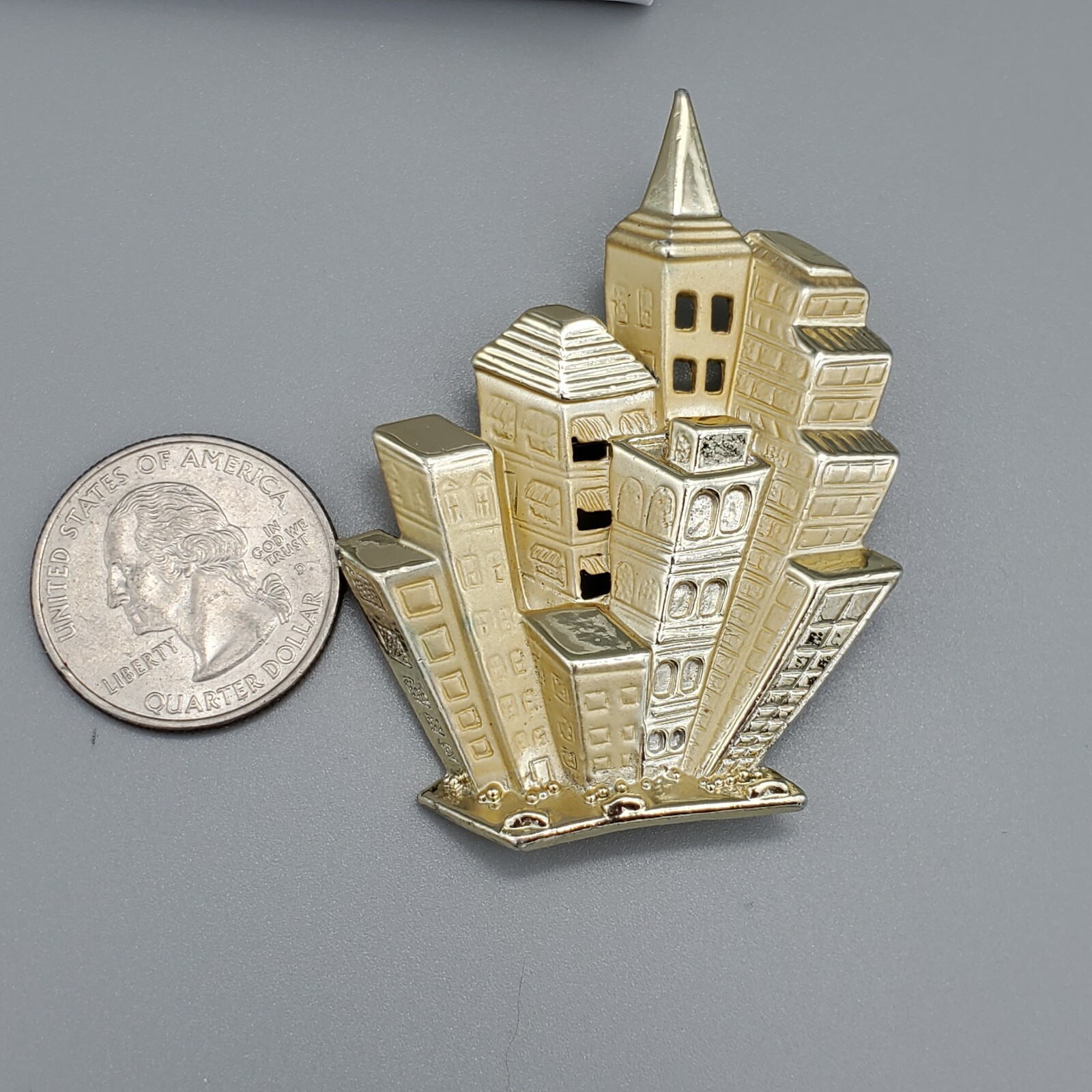 Vintage Gold tone Pin Brooch Skyscraper Cityscape City Tall Buildings cars 2.5″