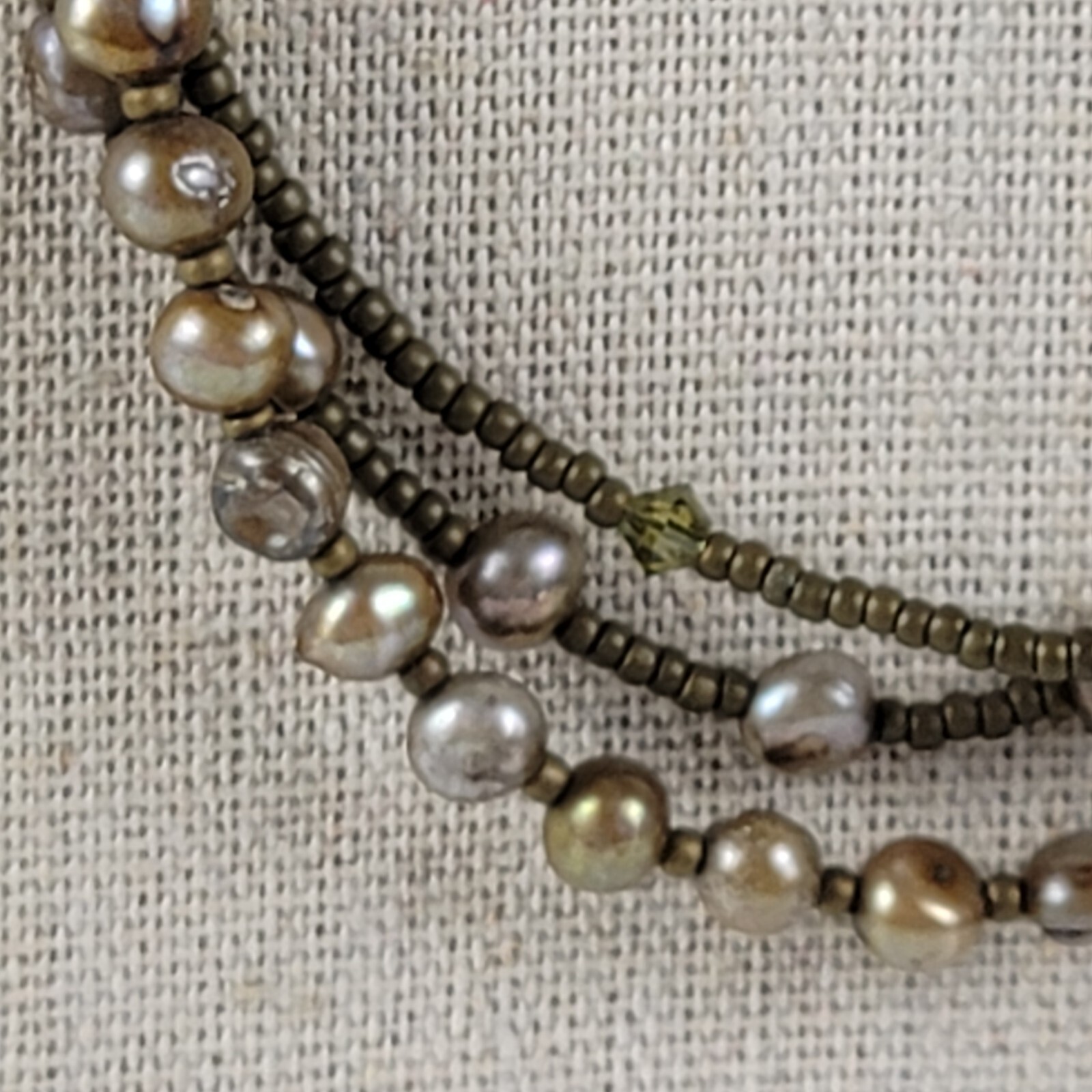 Gray Baroque Pearl And Crystal Beaded Necklace 3-Strand Toggle Clasp 21″ Vintage