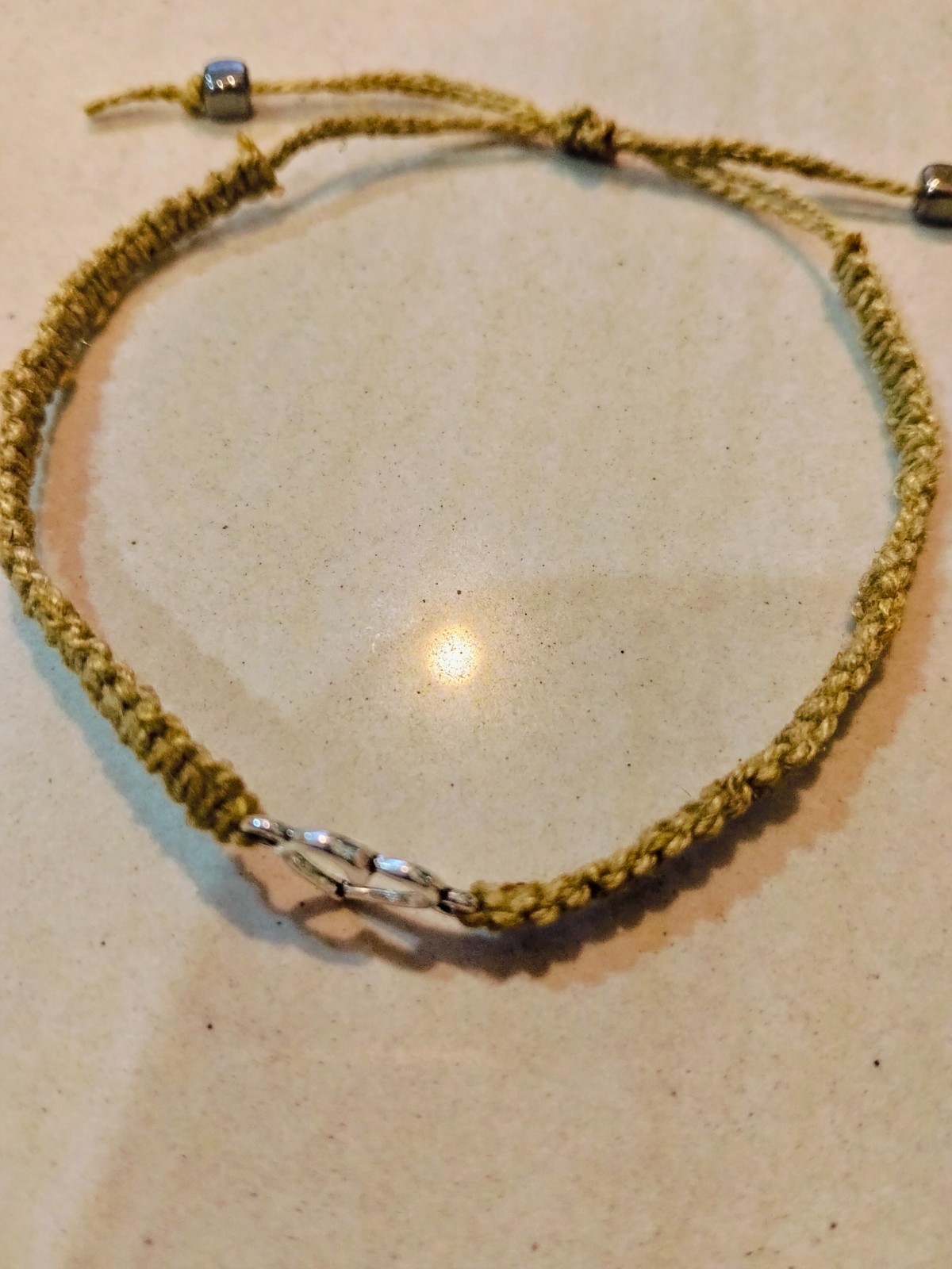 Adjustable Hemp Bracelet with Natural Heart Sign – Boho Style Handmade