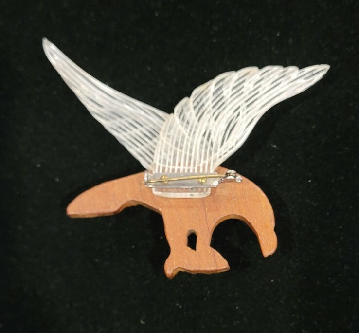 Vintage Unsigned 1940’s Carved Clear Lucite and Wood Eagle Bird Brooch Pin