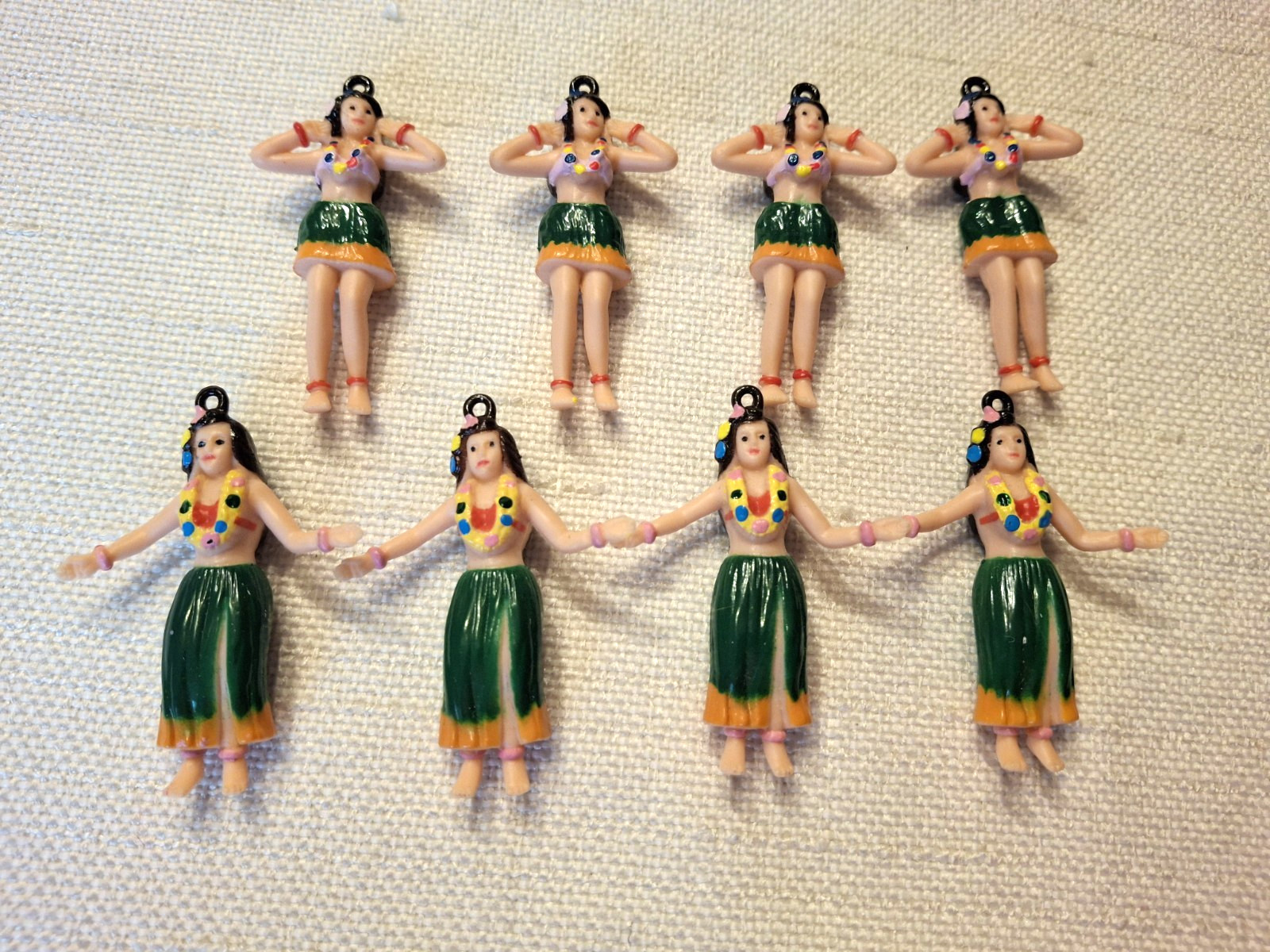 8 Vintage Plastic Hawaiian Hula Girl 2″ Charms/Pendants ~ 2 different poses