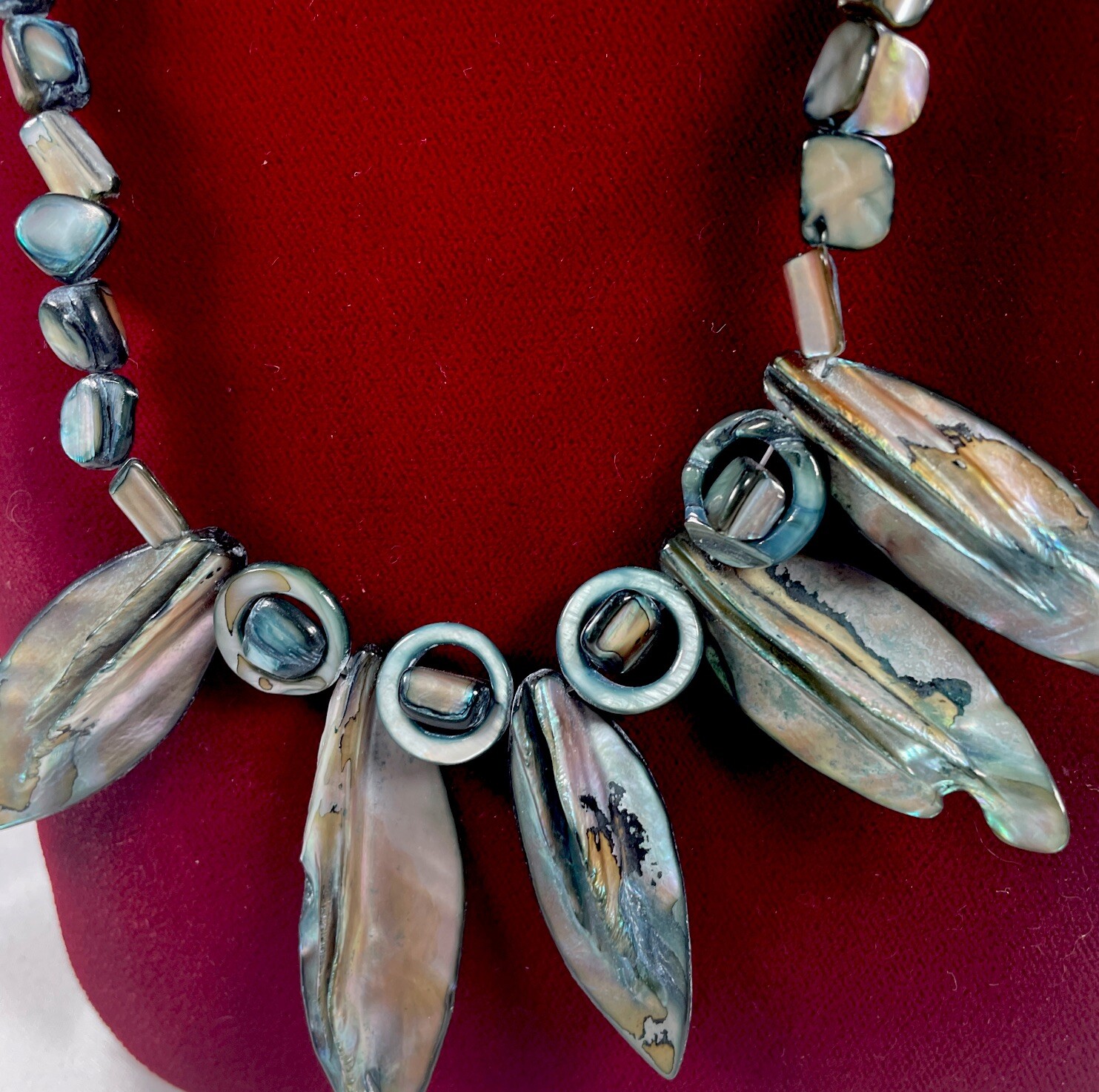 Abalone Shell Made Into Beads And Leaves Necklace Collar