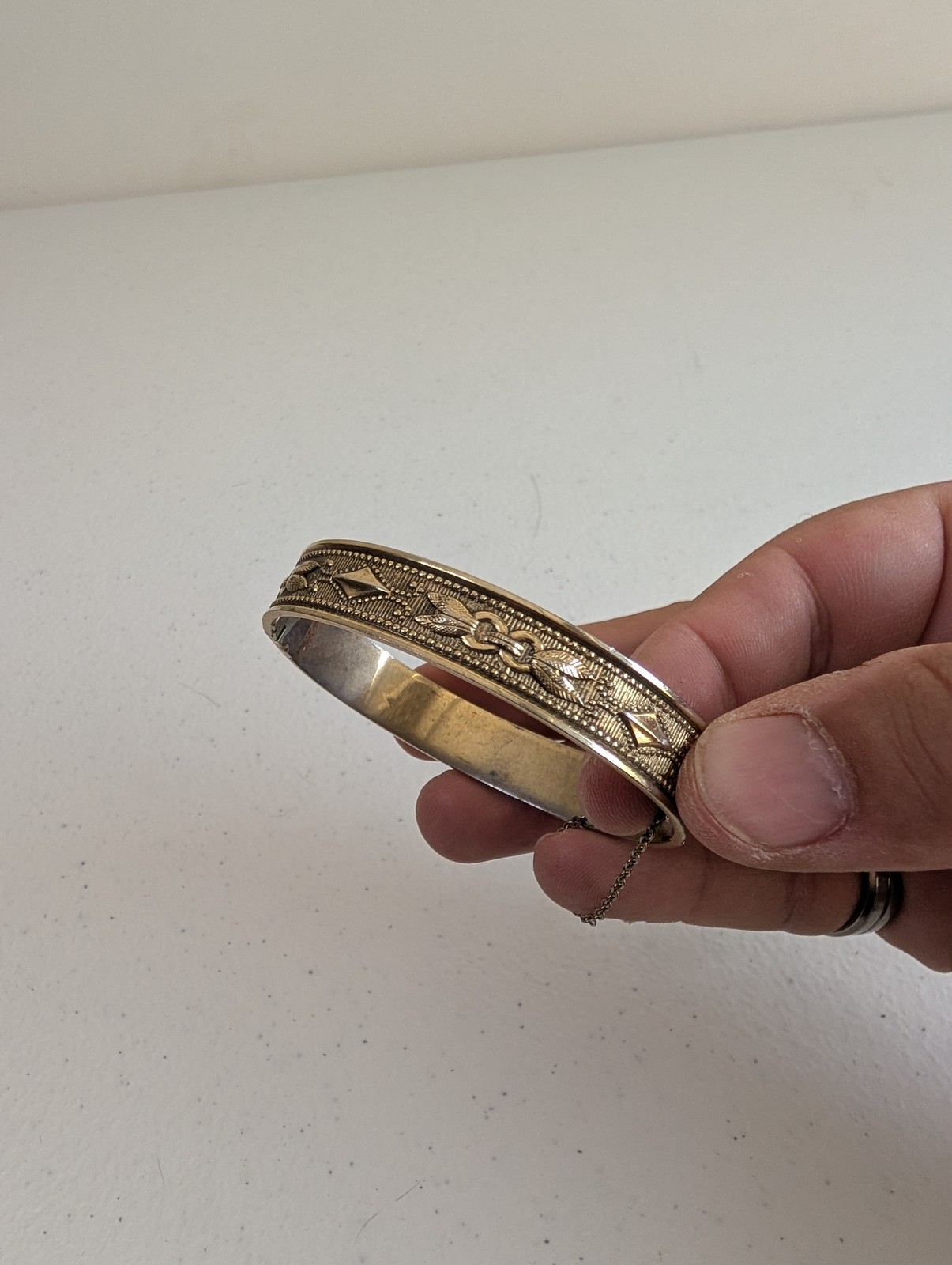 Vintage Gold Tone Embossed Floral Geometric Hinge Bangle Bracelet with Safety