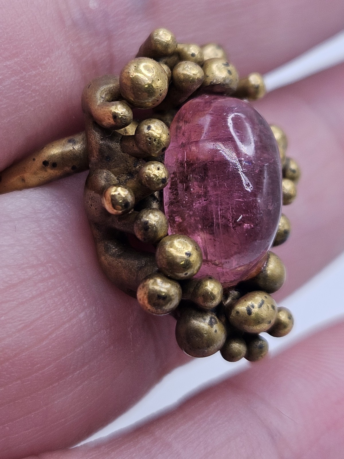 Vintage Modernist Brutalist Brass Red/ Pink Gemstone Cabochon Ring Size 5.5