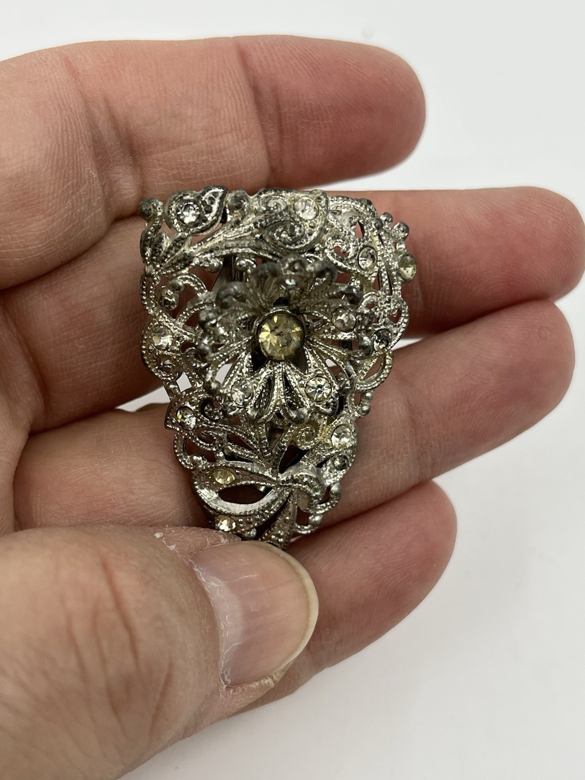 Vintage New England Glassworks NE Silver Tone & Rhinestone Dress Clip Read