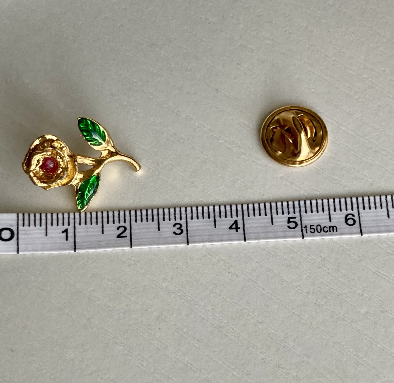 Vintage Rose Flower Lapel Pin Green Enamel Pink Spinel Gem Gold Tone 3/4in 3.3g