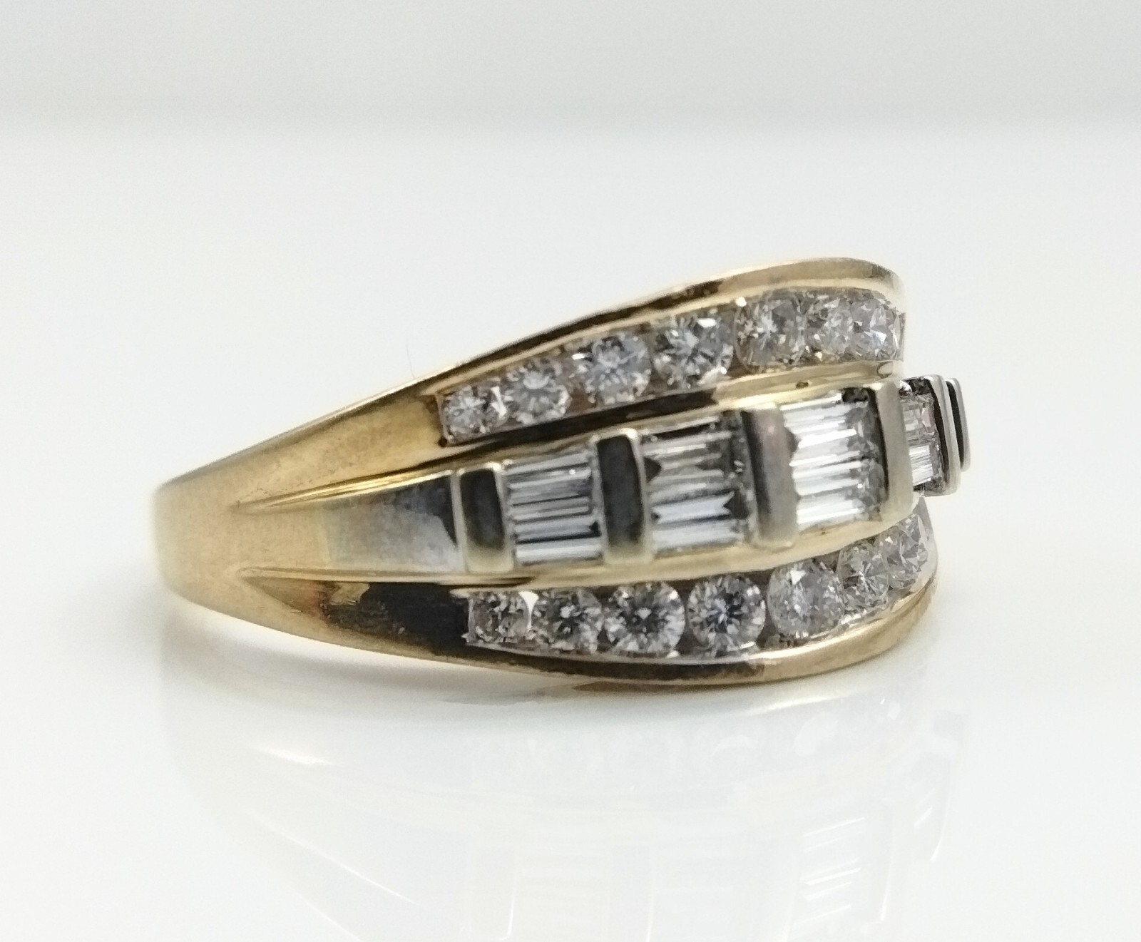 14K Yellow Gold 1.00ctw. Baguette & Round Cut Diamond Ring Size 10 LNI2
