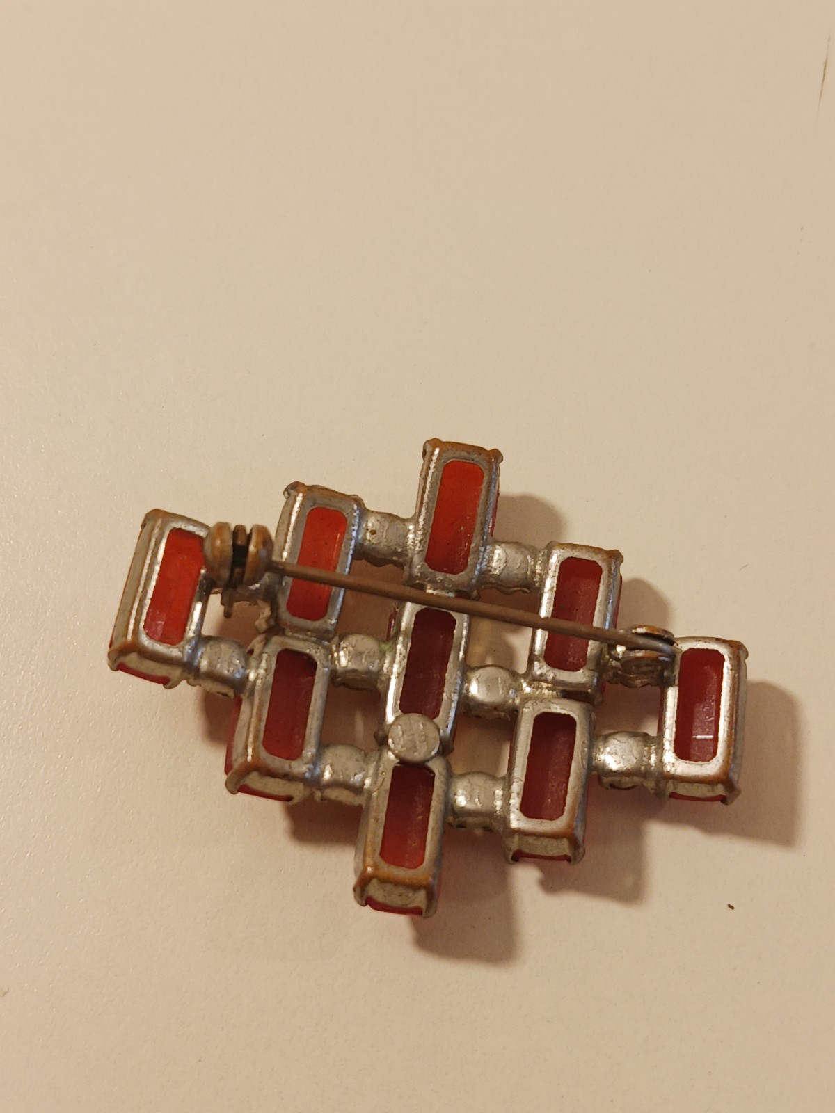 Vintage Art Deco Red Carnelian Agate Brooch Pin Rhinestone Silver Tone Grid Desi