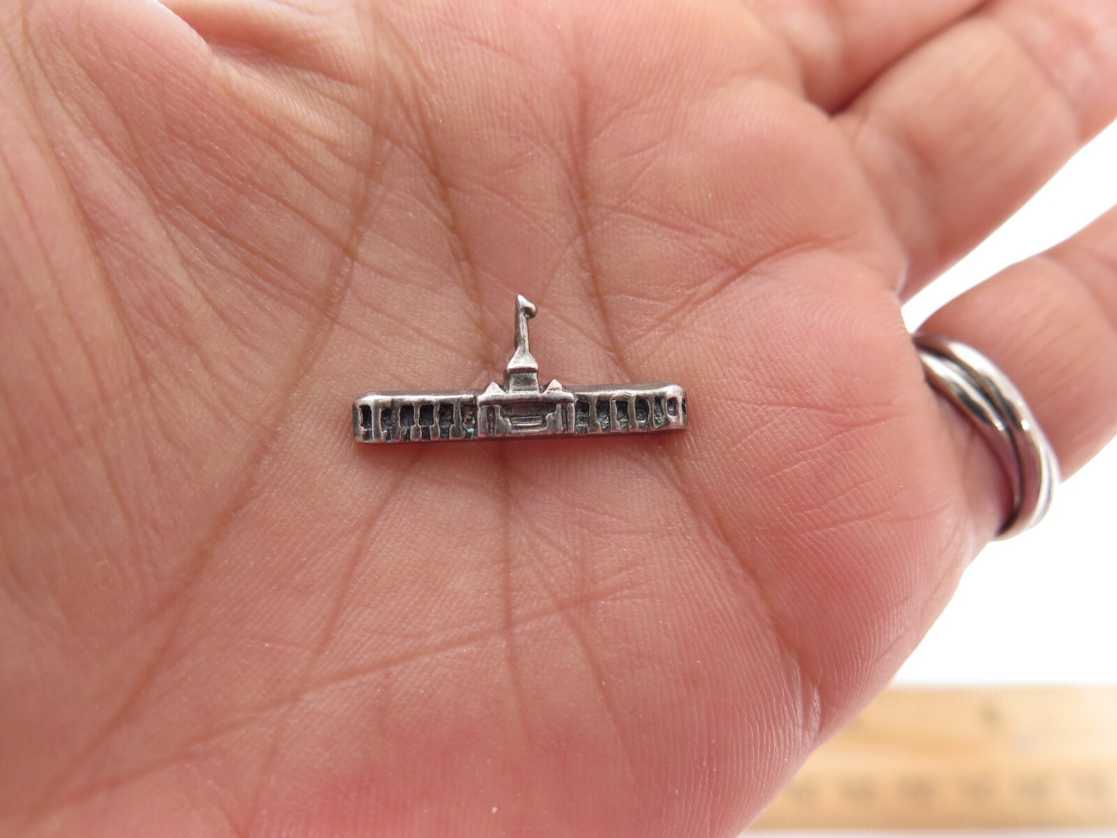VINTAGE HISTORICAL LANDMARK BUILDING STERLING SILVER 925 NECKLACE PENDANT CHARM