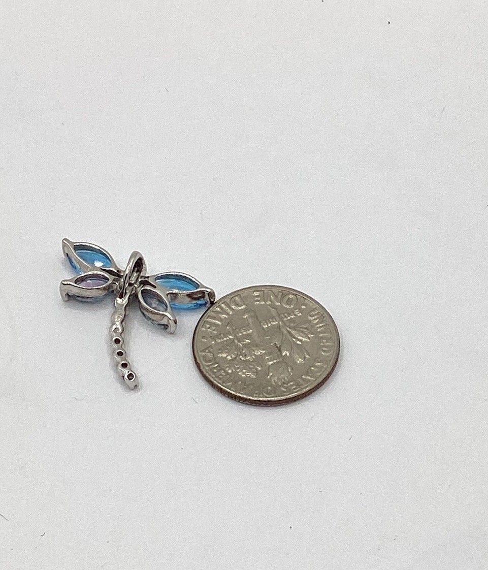 NOVEMBER BIRTHSTONE !! 10K White Gold Blue Topaz Dragonfly Pendant 1.73 Grams