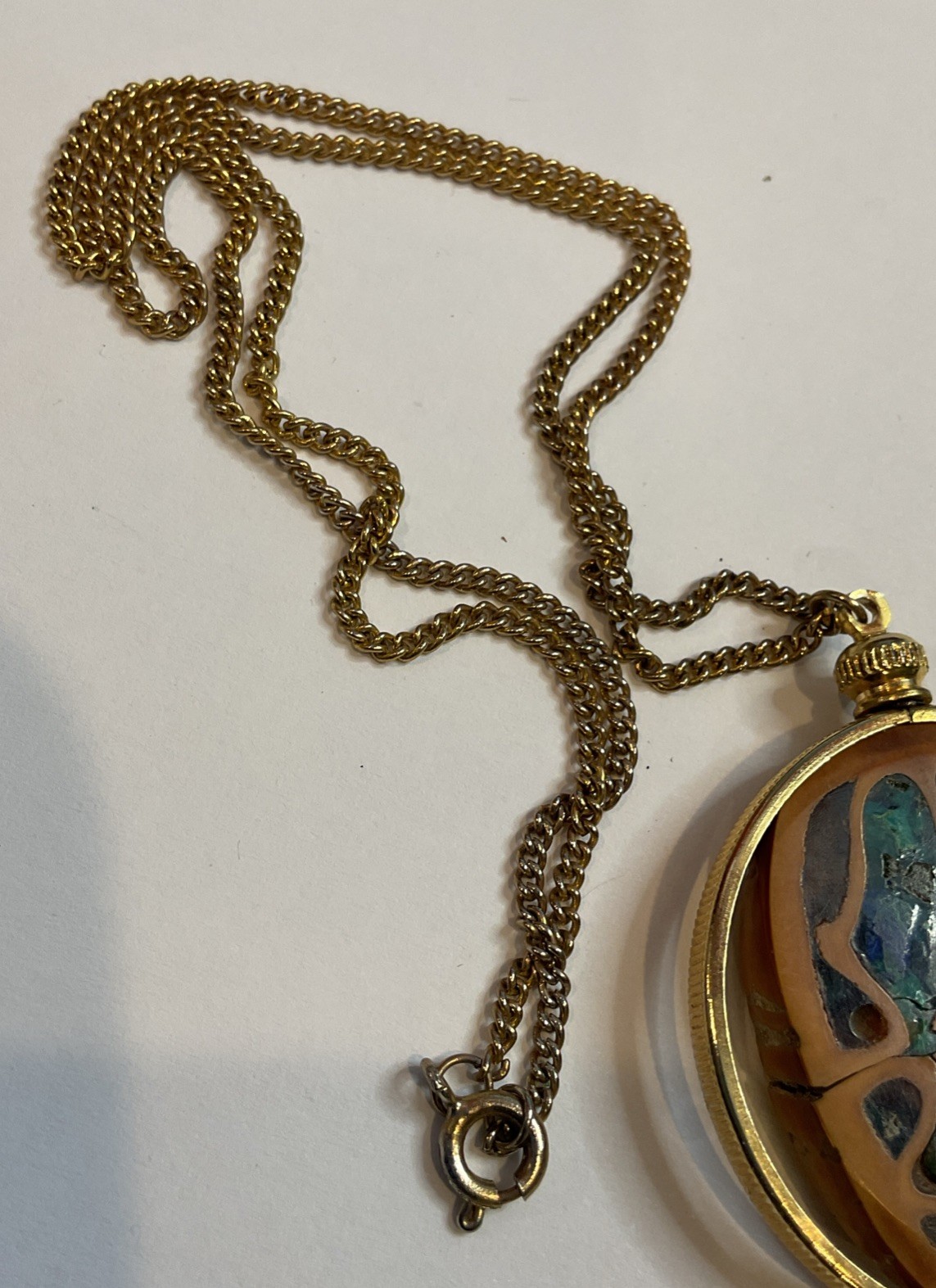 VTG Sliced Walnut Turquoise Chip Inlay Pendant 17″ Chain Gold Tone Native Mosaic
