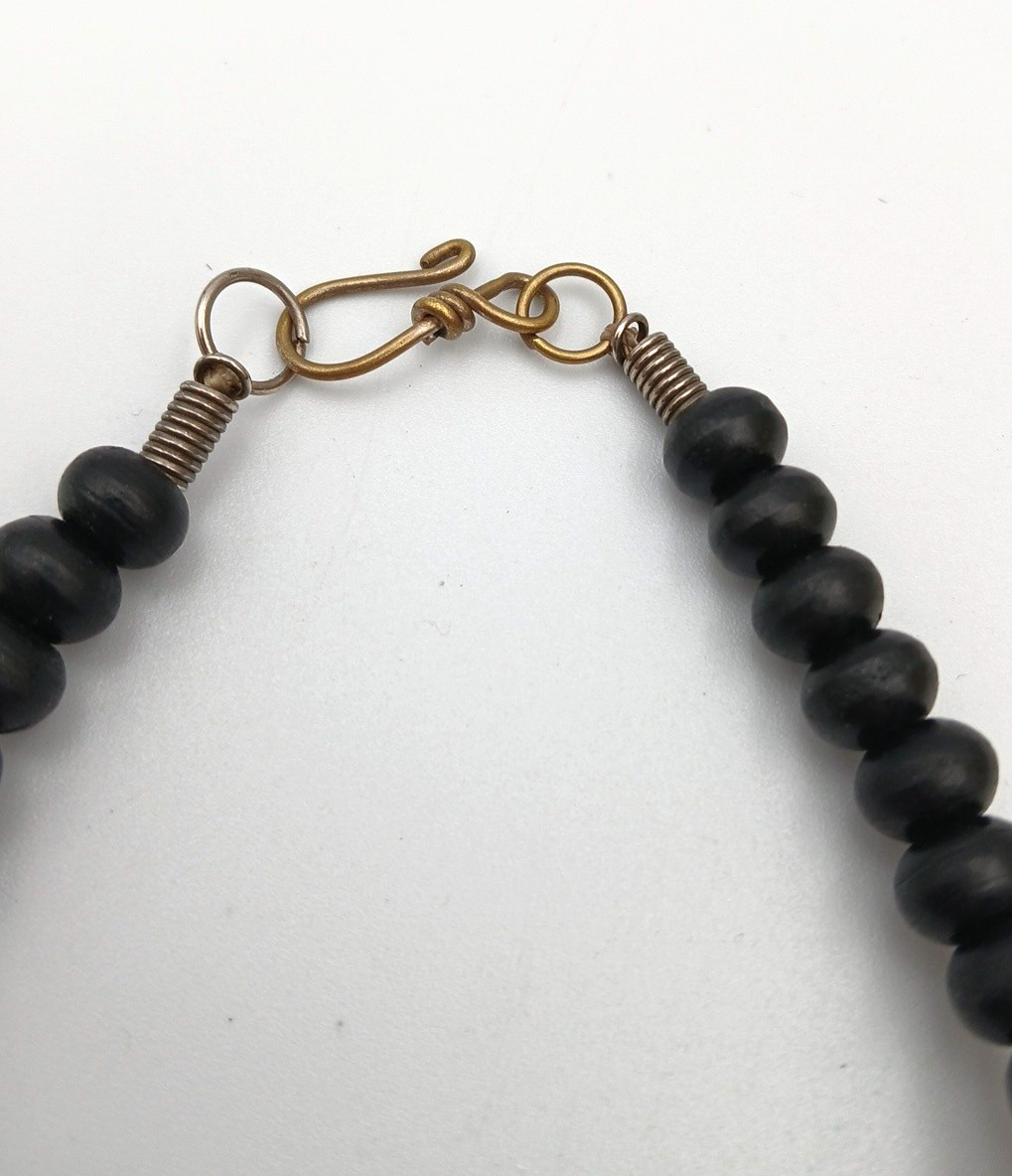 Vintage 60’s MOD Art Deco Black & White Chunky Bead Necklace 26″