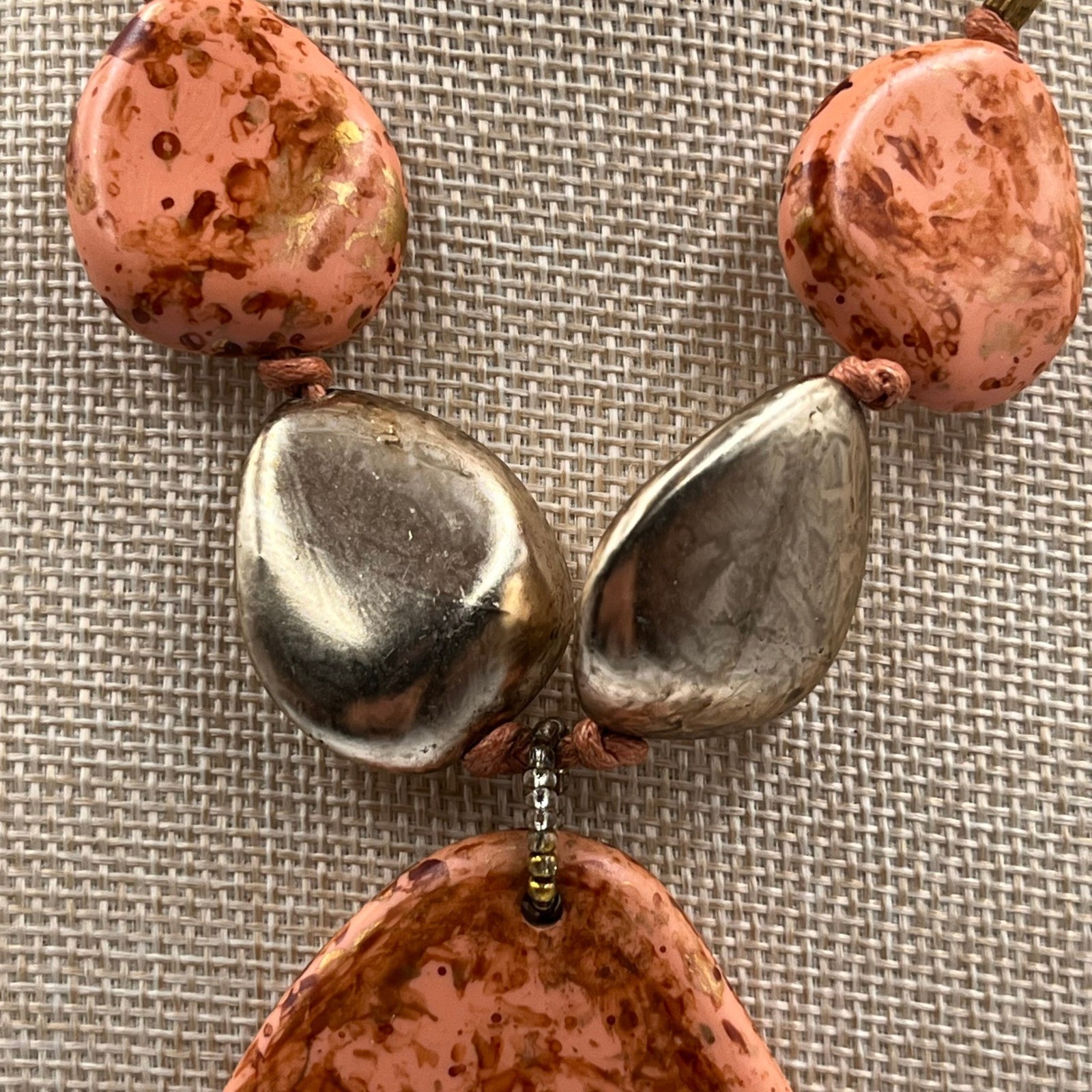Worthington Bold Collection Statement Necklace Gold Tone Peach Mottled Stone New
