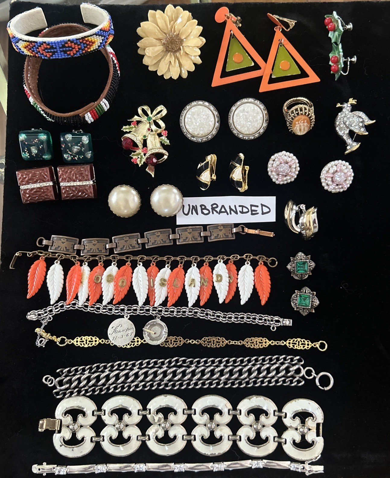 80 Vintage lot jewelry unbranded wearable Trifari Monet Coro Avon Italy Marvella