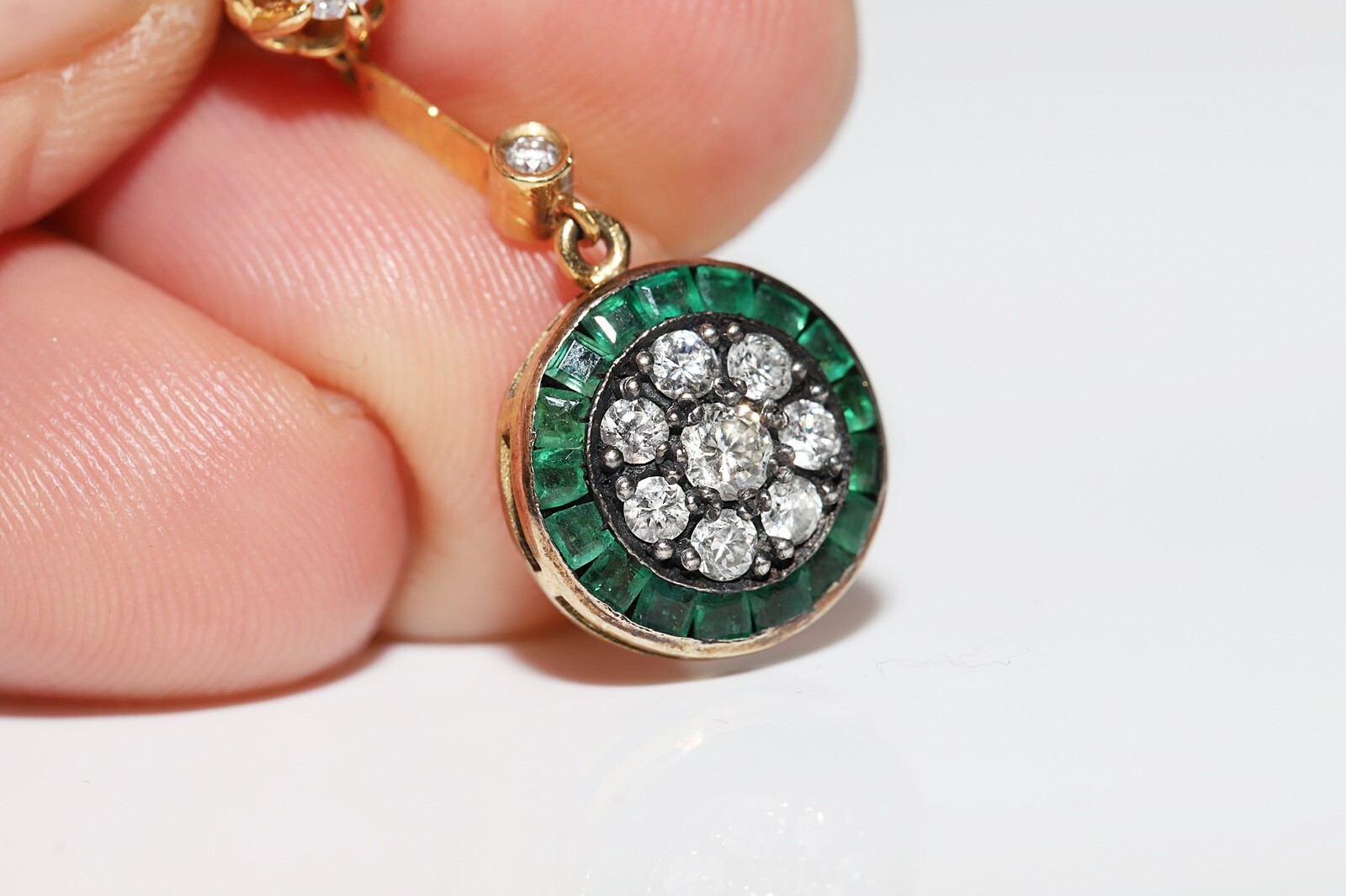 New Made 14k Gold Natural Diamond And Caliber Cut Emerald Decorated Earring