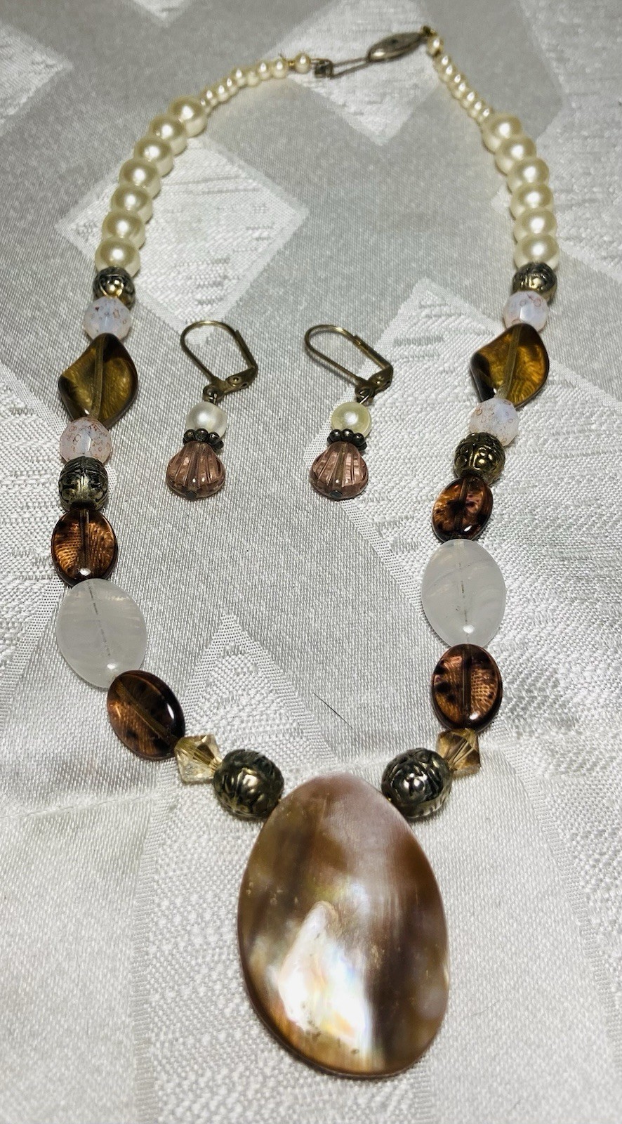 Vintage Beaded Necklace & Earring Set Faux Pearl Shell Pendant Pink Brown 16”