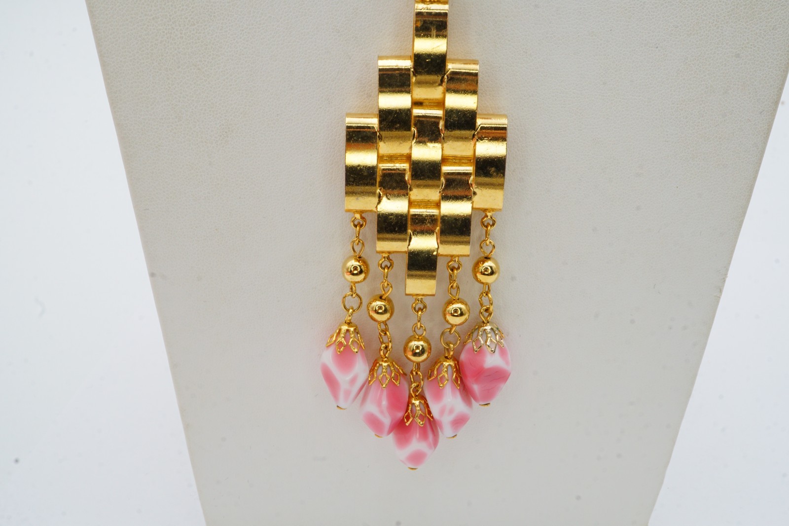 Vintage Necklace Gold Tone Pink Stone 22″