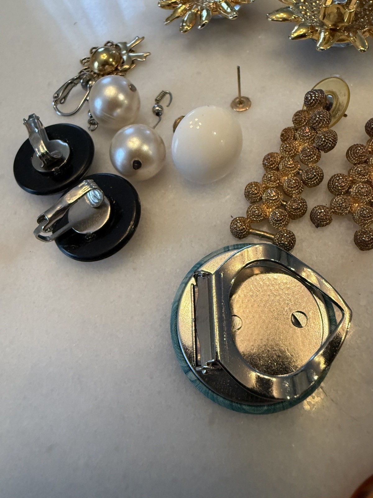 32 VTG Lot Earrings Craft Harvest Repair 1950s-1980s Some Signed, 1 silver
