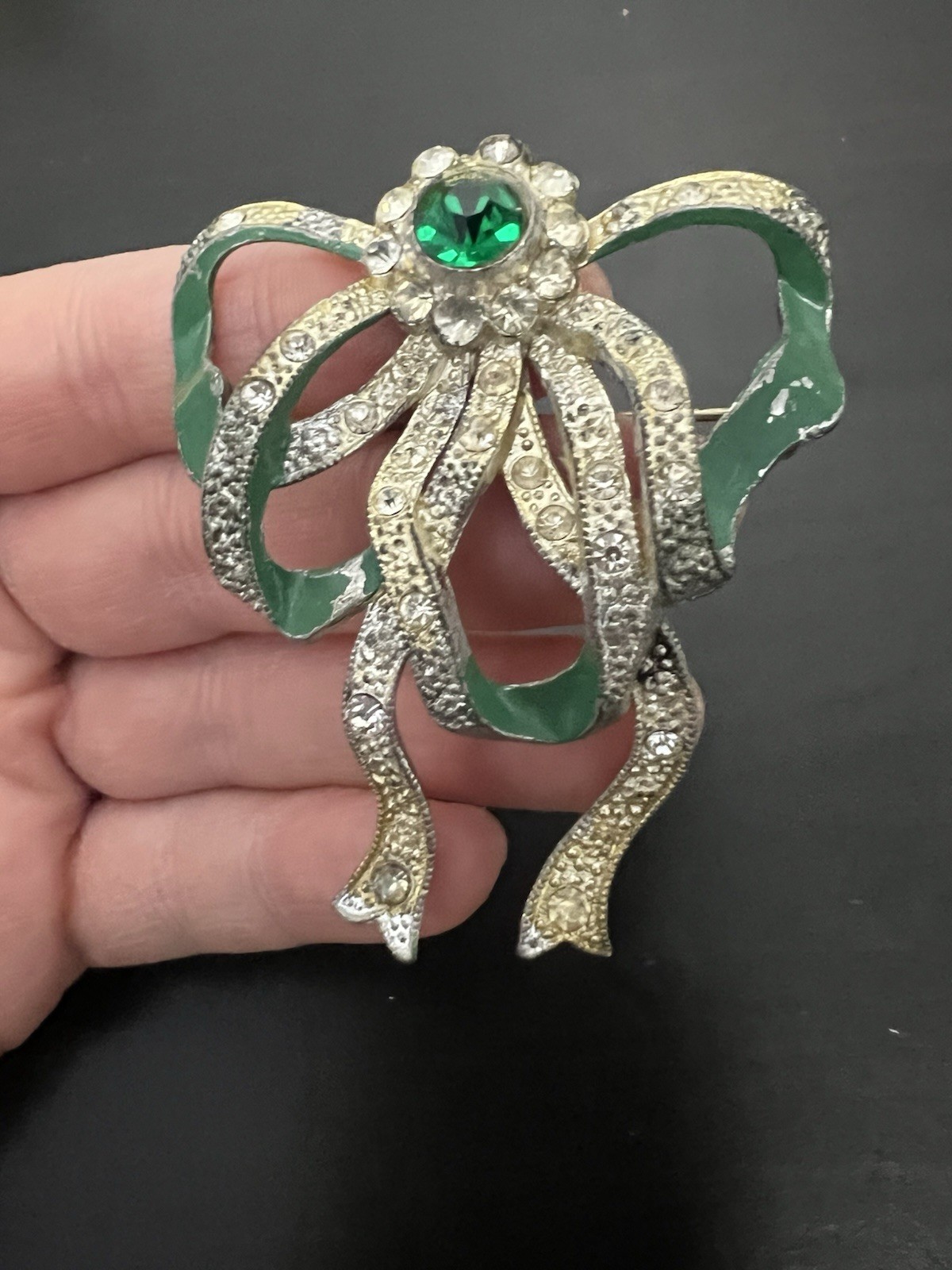 Vintage 1940’s Green Enamel Ribbon Bow Rhinestone Brooch Silver Tone Nice!