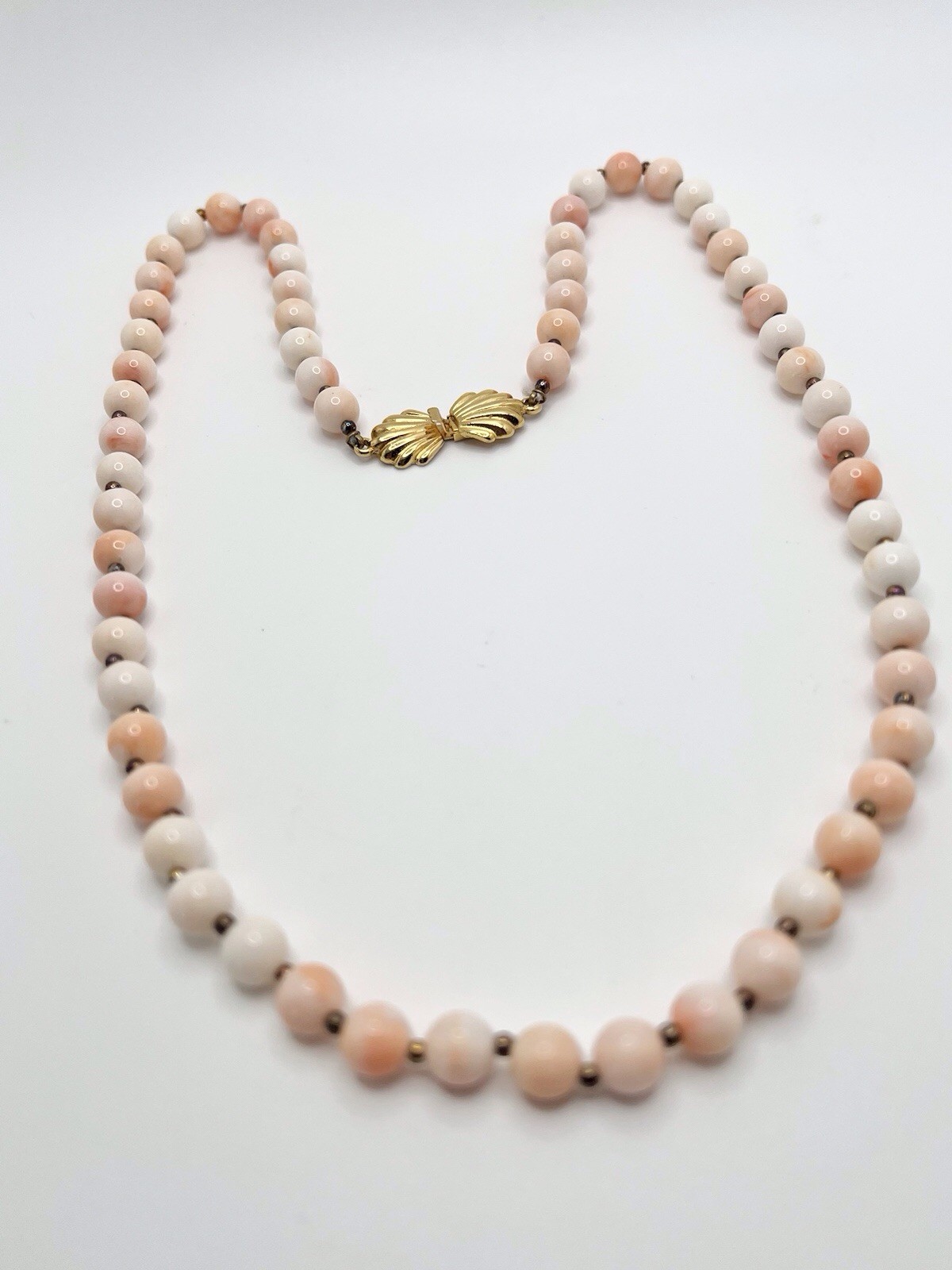 Vintage Faux Coral Beaded Necklace Gold Tone Shell Clasp DOTTY SMITH 24”