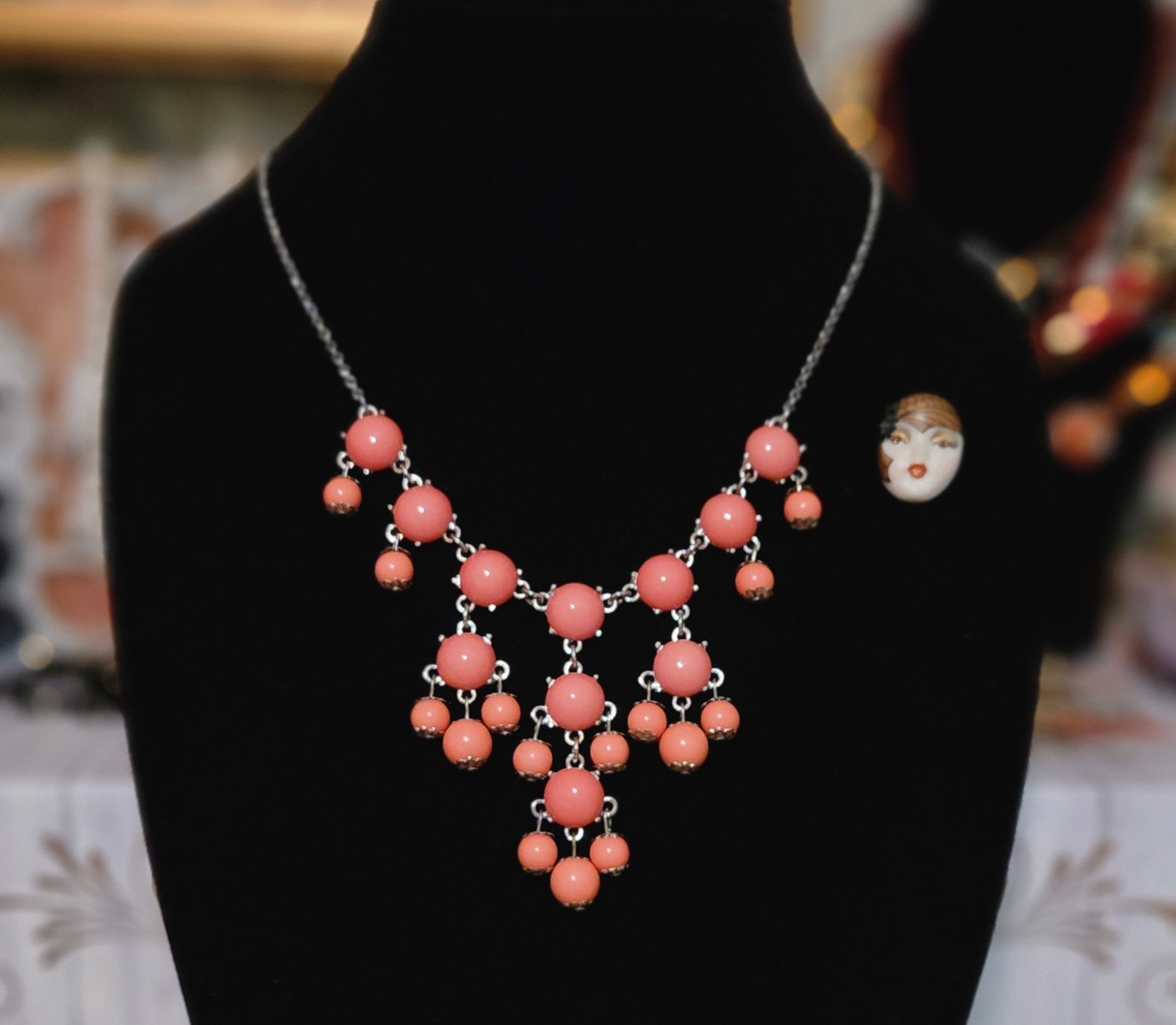 VTG Salmon Color Lucite Chandelier Silver Tone Necklace