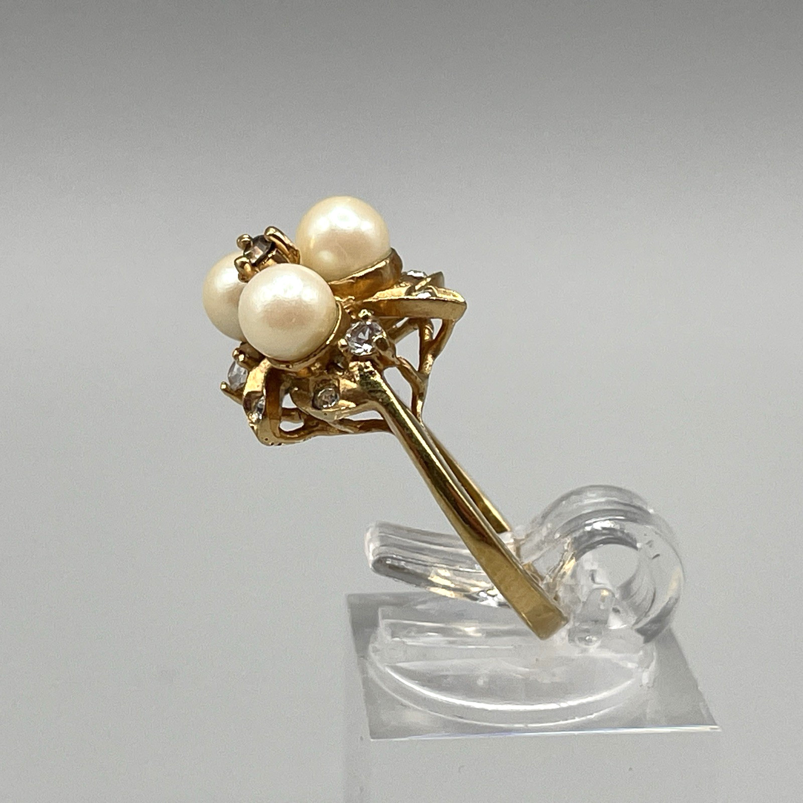 Vintage Gold-Plated Floral Pearl & Cubic Zirconia Cluster Ring – Size 5