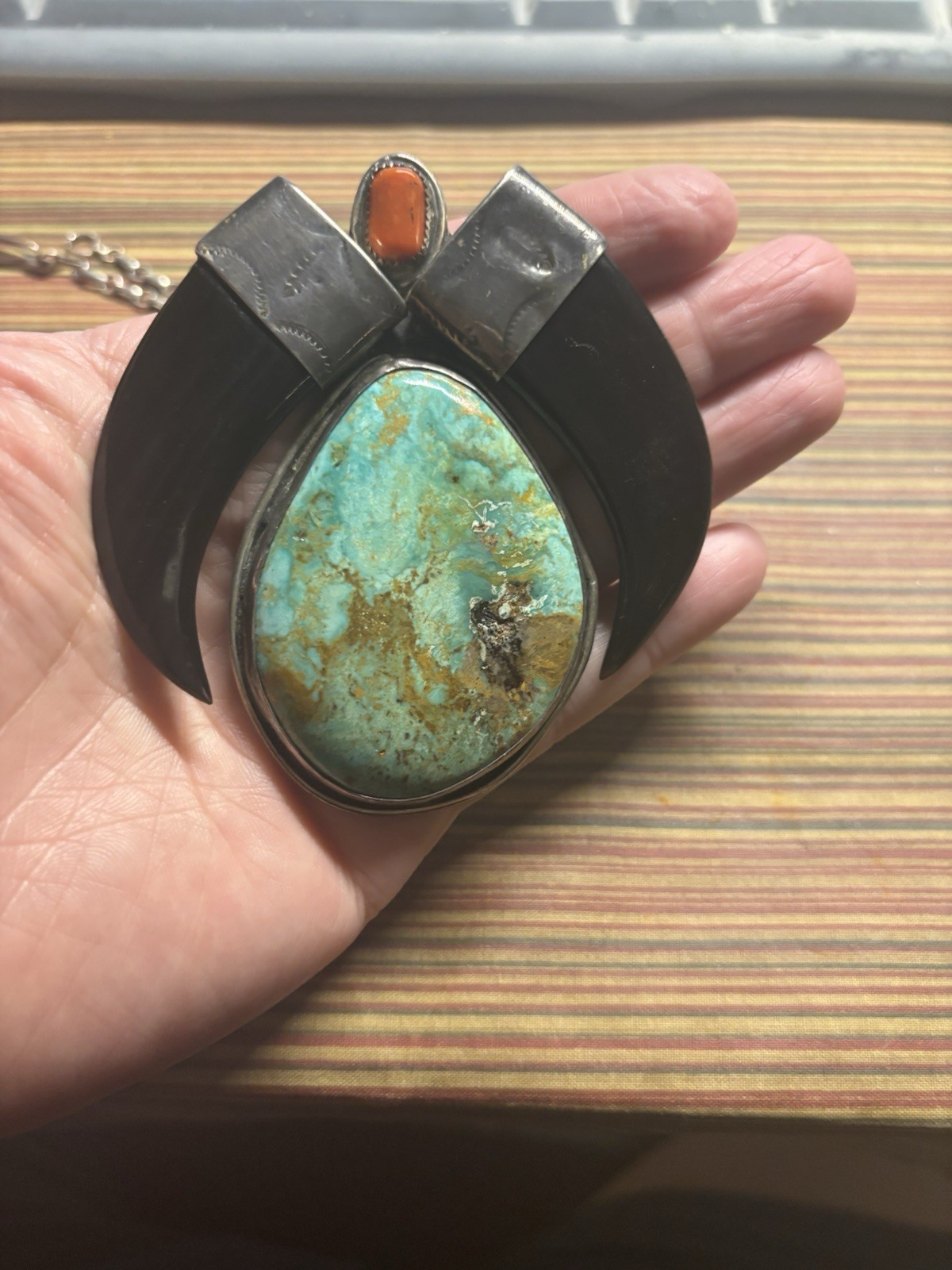 Vintage Navajo Pilot Mountain Turquoise Claw Pendant Necklace