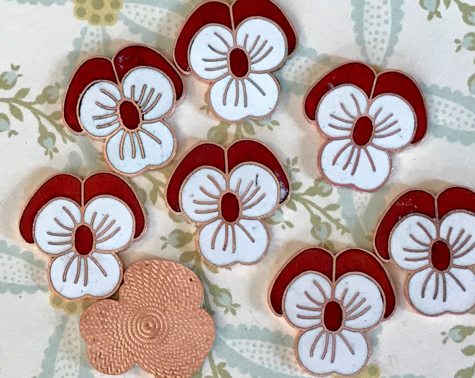 Enameled Pansy Findings,Vintage Pansies,Enamel Cabochons,19x6mm cabochons #G65C