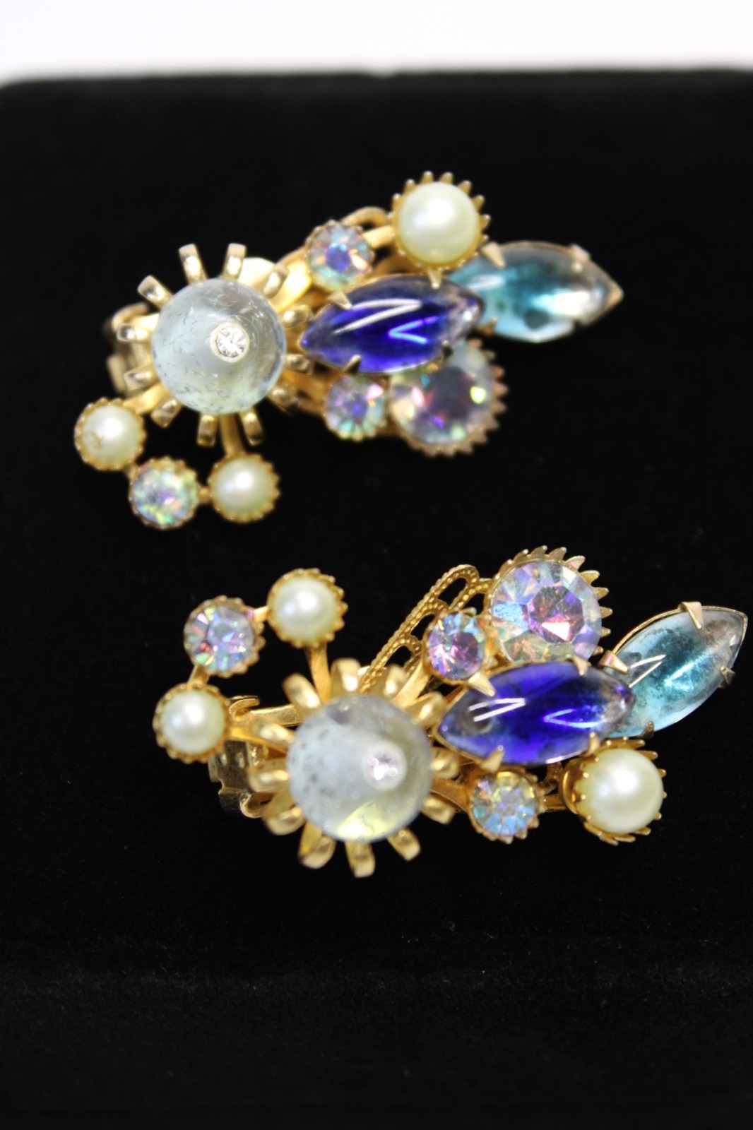 Vintage Rhinestone Faux Pearl Brooch Clip Earrings Set Blue AB Gold Tone Retro