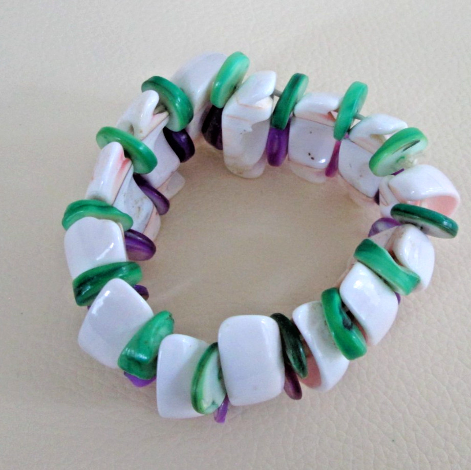 Genuine Shell Stretch Bracelet 7.5″ Chunky Beach White Purple Green Boho