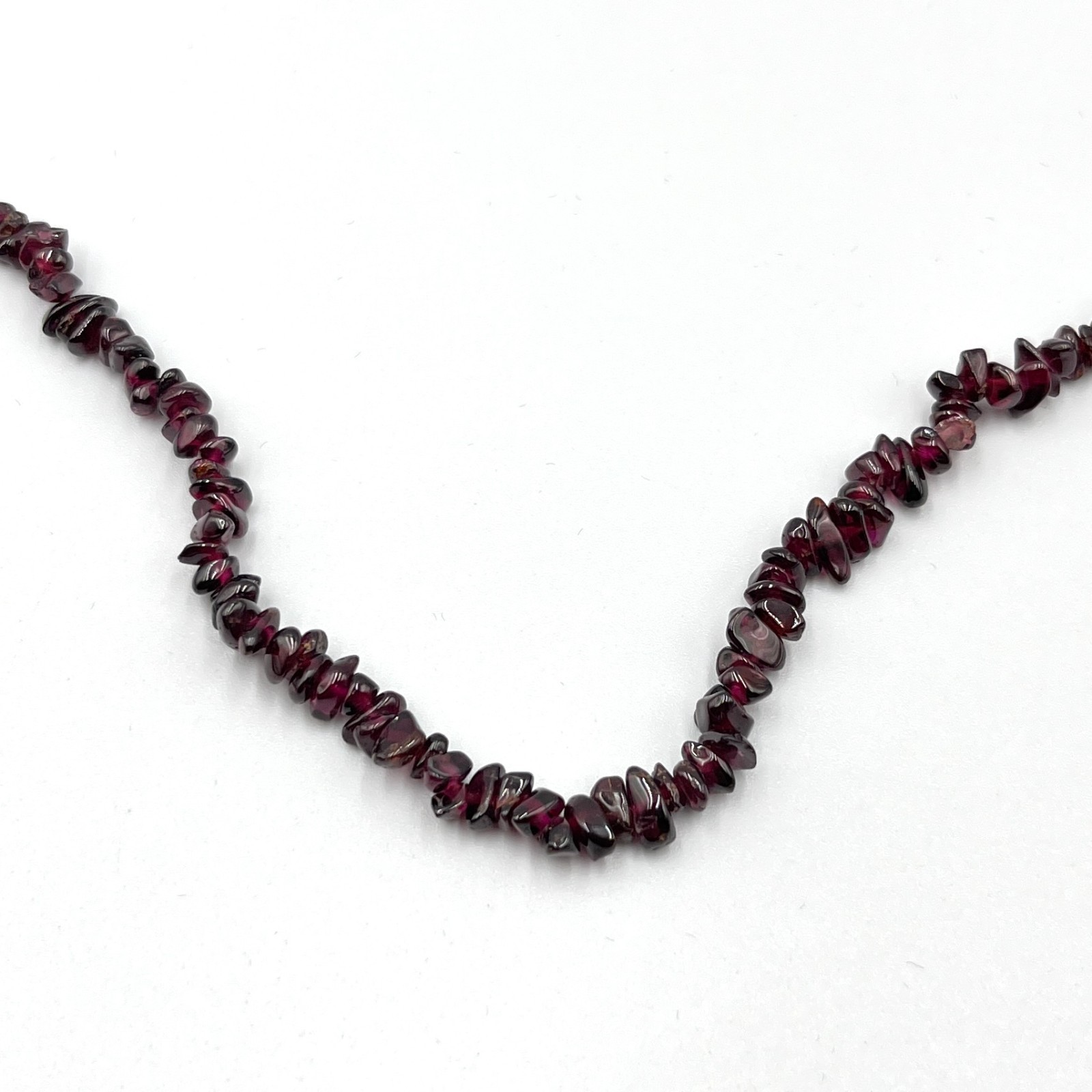 Vintage Natural Garnet Chip Strand Necklace Deep Red Earthy Boho Core 34″