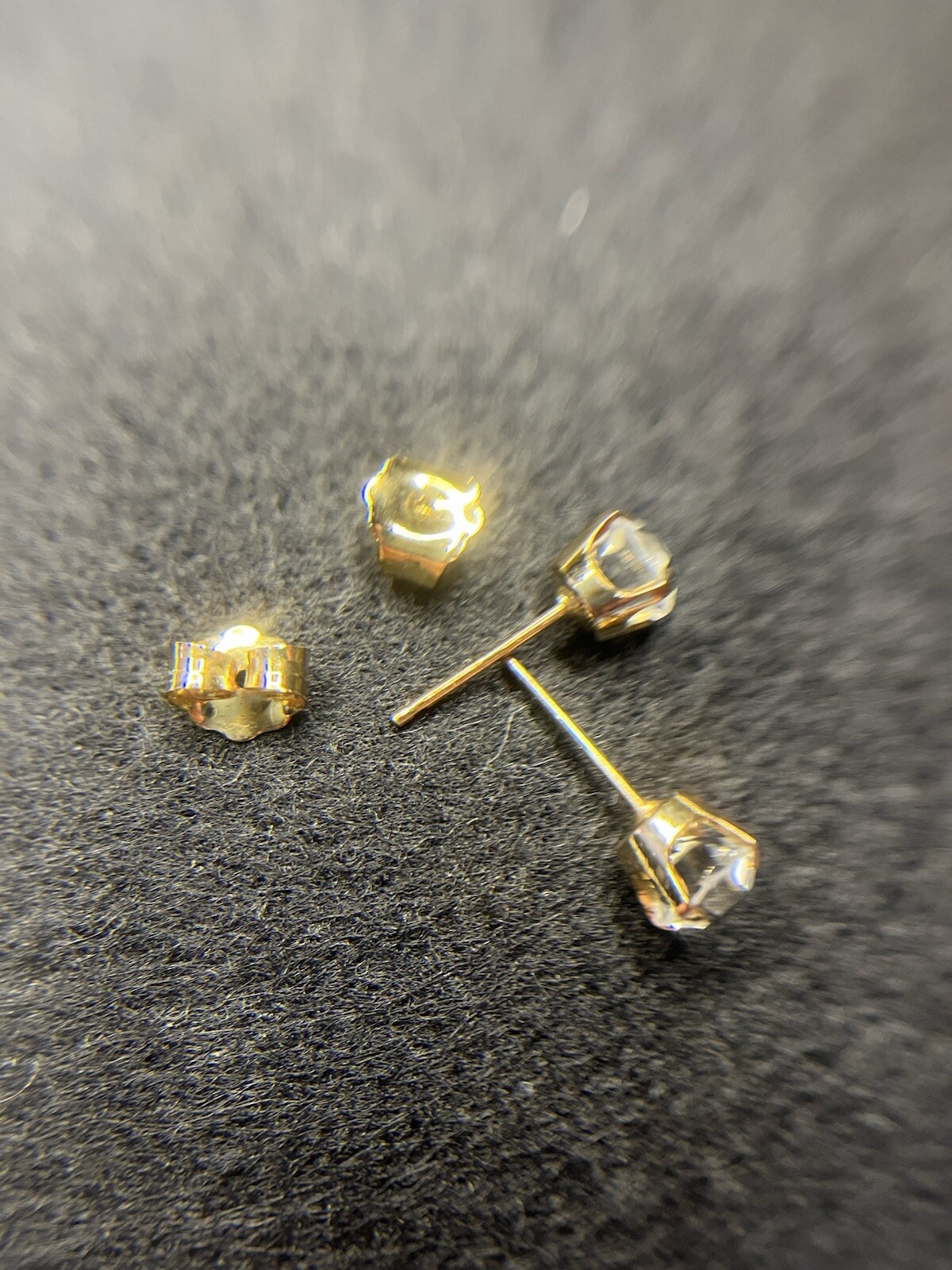 VTG Cubic Zirconia Stud Earrings 5.3mm Deadstock Gold Tone Pierced Post 1980-90s
