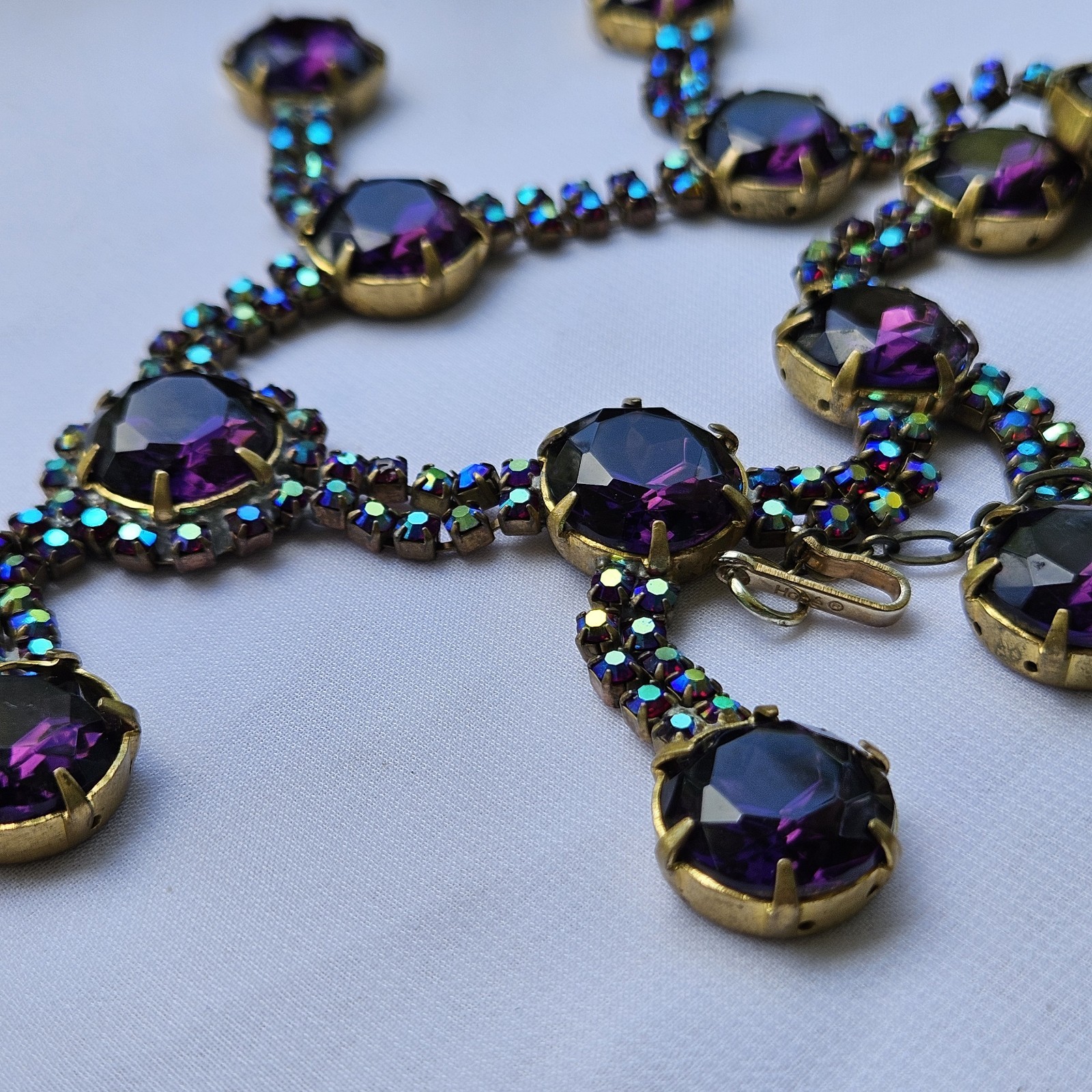 1940s RARE HOBE FIVE PENDANT PURPLE HEAD- LIGHT ORIGINAL COND FESTOON NECKLACE