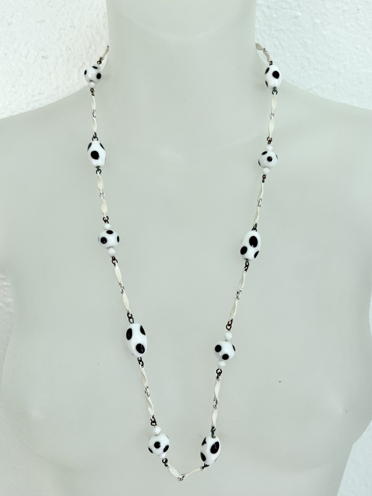 RARE VNTG. MURANO GLASS~BLK&WHT DOTS~ENAMELED BAR LINK STATION NECKLACE ~28”