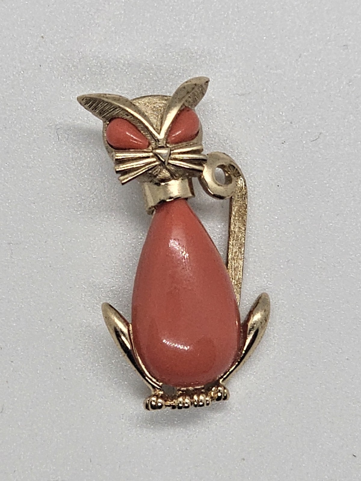 Crown Trifari Jelly Belly Cat Brooch Alfred Phillippe