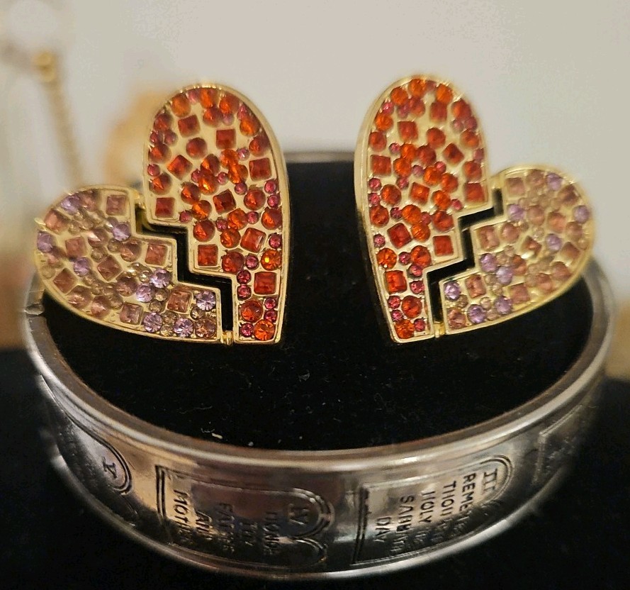 Set of 2 VTG SUGAR FIX Rhinestone Encrusted Heart Shaped Gold Plated Earrings 2″