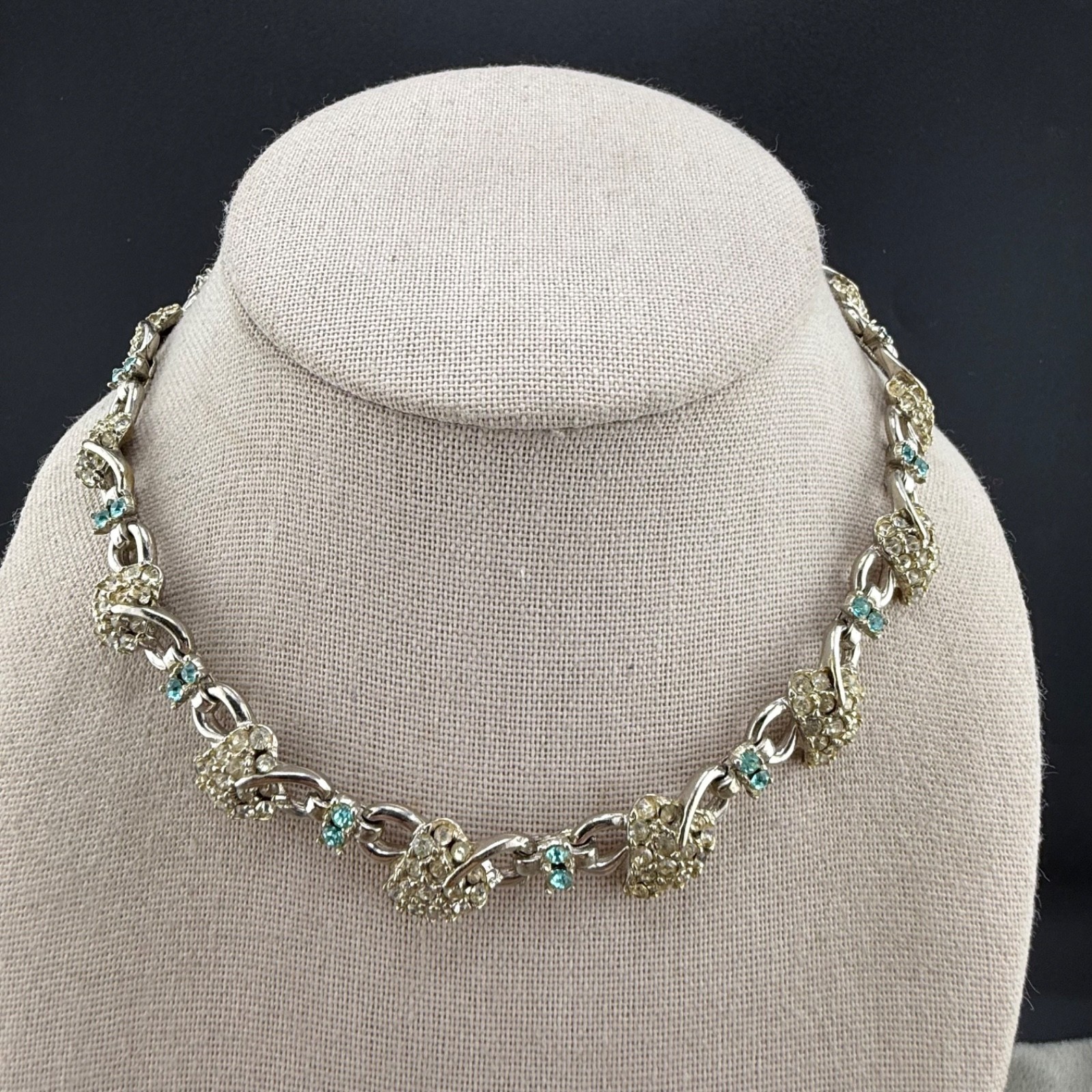 Vintage Rhinestone Necklace Silver Tone Leaf Grapes 15”