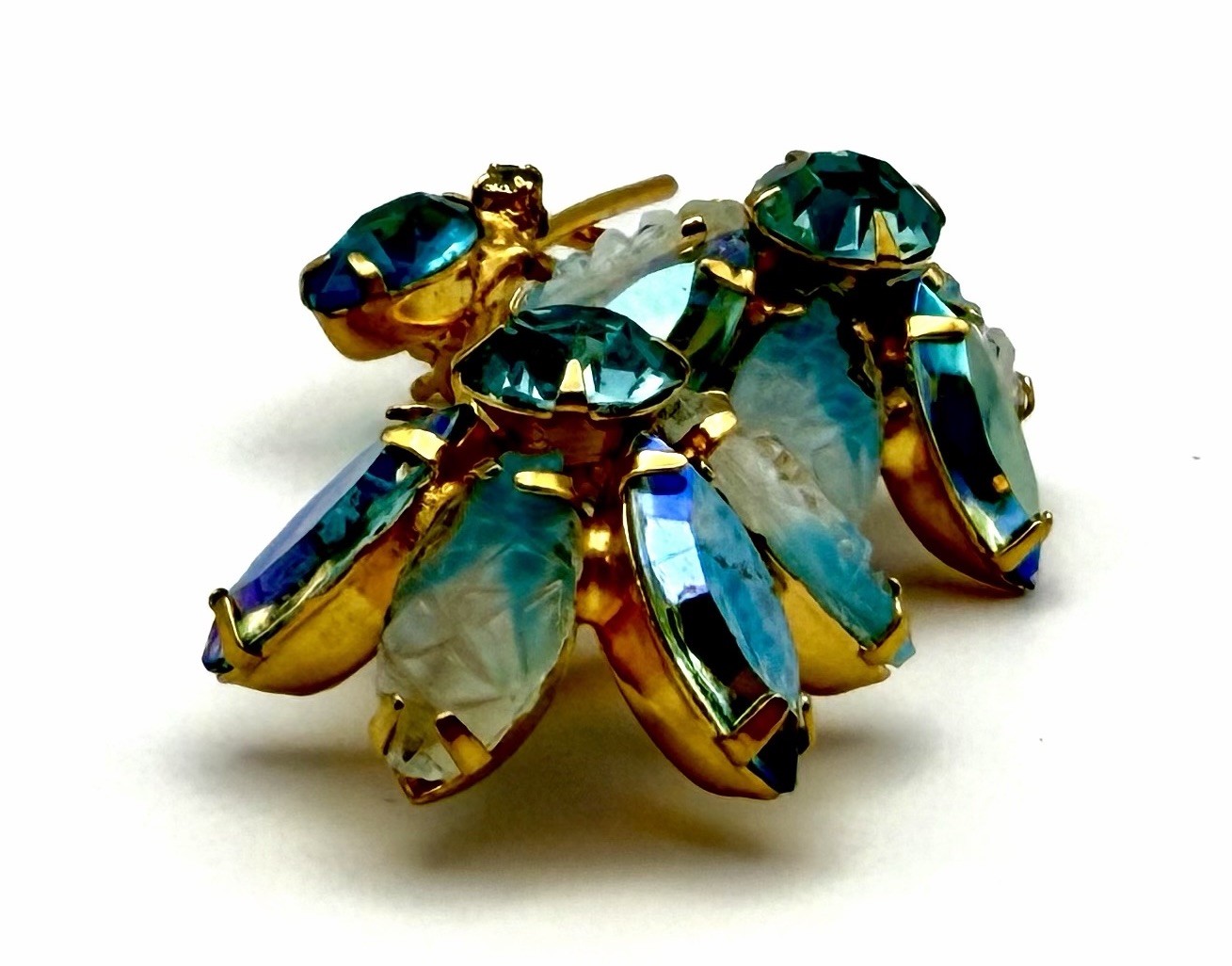 Vintage Blue Aqua Aurora Borealis Rhinestone Flower Brooch Pin Gold Tone MCM