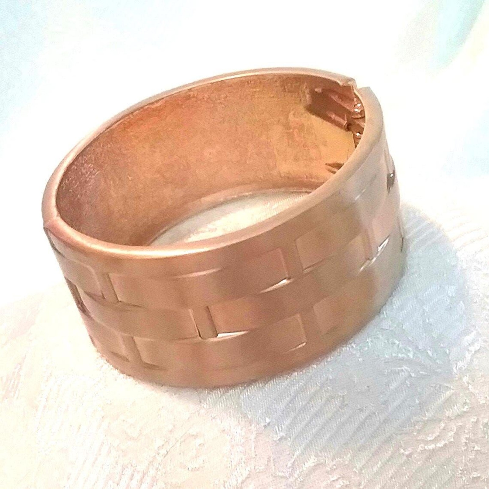 Vintage Hinged Satin Finish Gold Tone Woven Design Bangle Bracelet