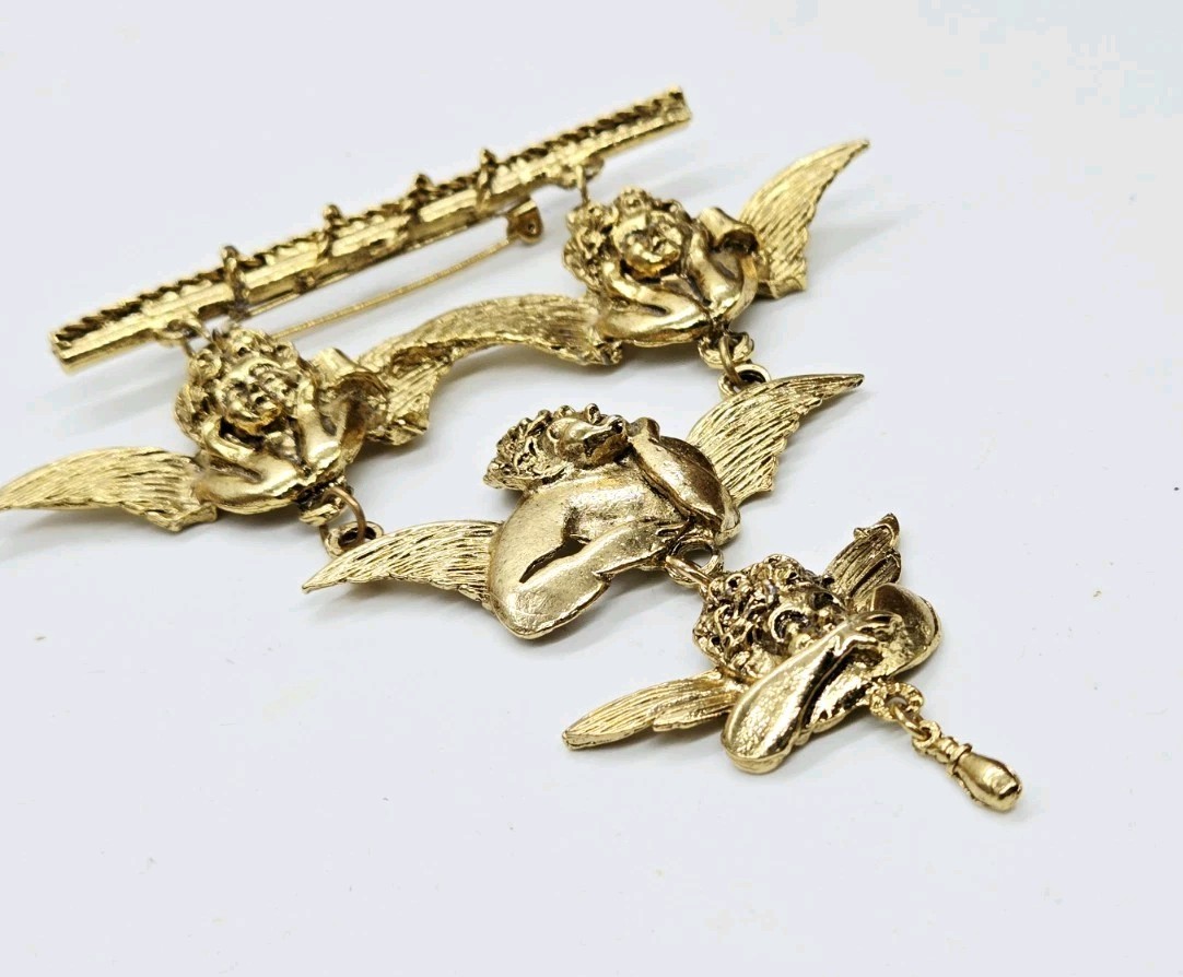 Ultra Craft Angels Cherub Shoulder Brooch Gold tone Huge 4 in Vintage