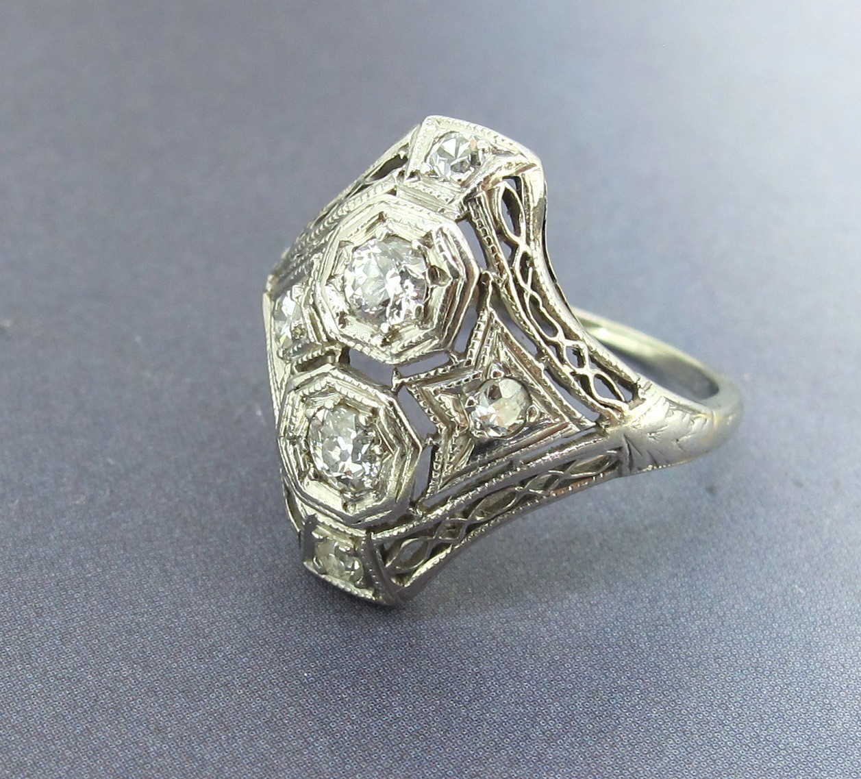 .28 ctw Diamonds Antique Platinum Art Deco Filigree Cocktail Ring Size 3.75