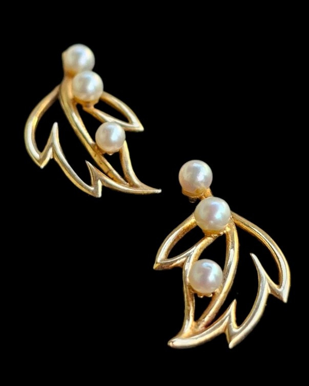 14K Yellow Gold Pearl Clip On Earrings Vintage Leaf Floral Designer 5.3 gm