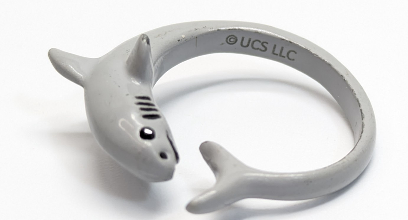UCS LLC Cute Gray Curved Shark Sz 7 Adjustable Ring Sealife Animals