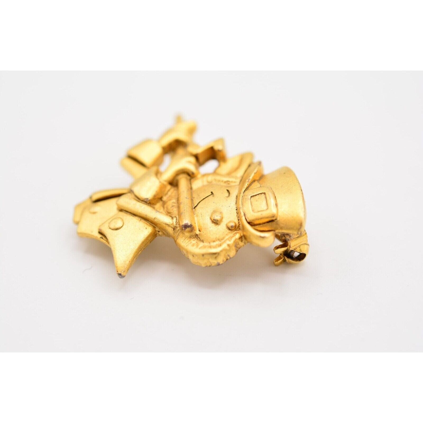 Vintage Lucky Leprechaun Pin Brooch Gold Flute St. Patrick’s Irish NOS 80s BinA6