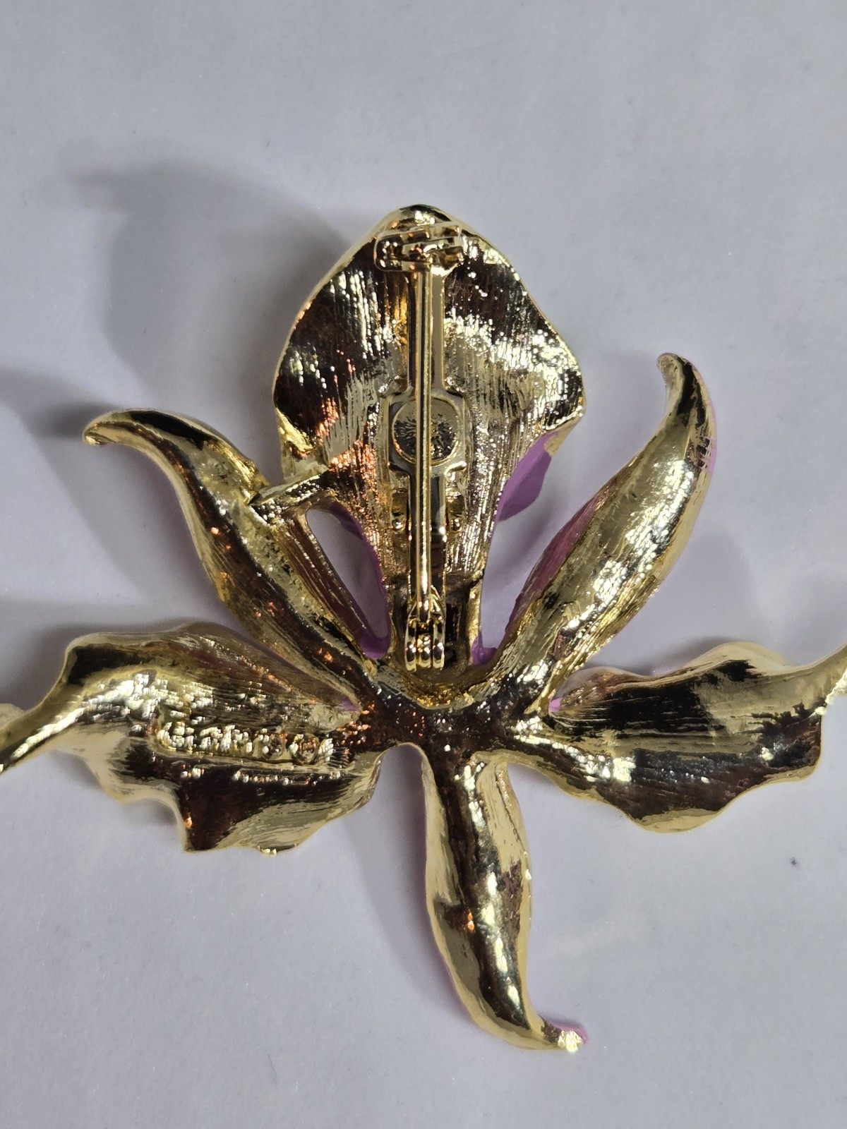 Vtg Gerry’s Gold Tone Purple Enamel Orchid Brooch
