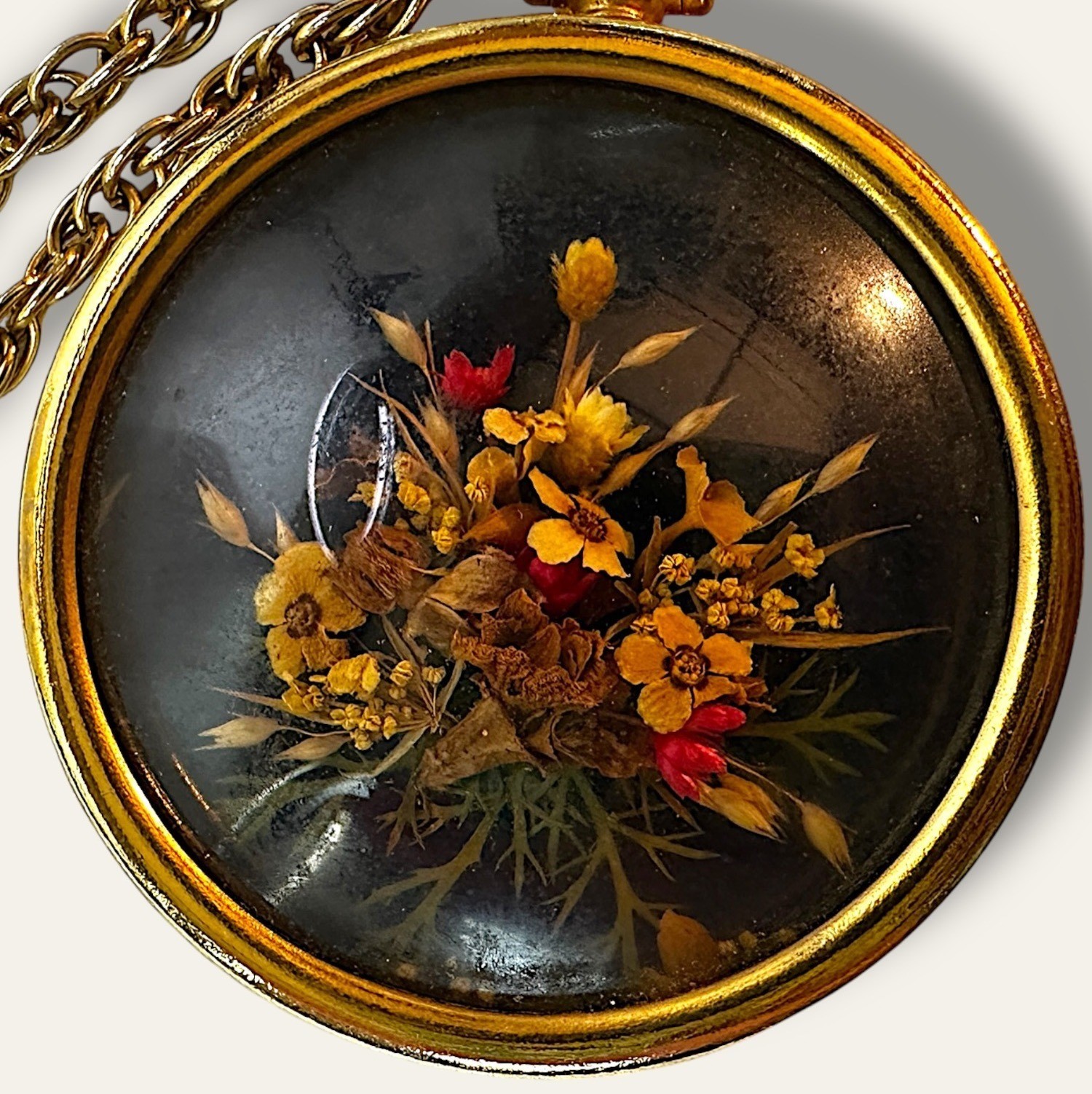 Antique Victorian Pressed Flower Bouquet Pendant Necklace Gold-Tone Round Design