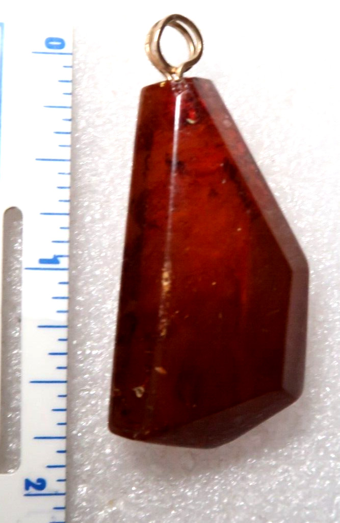 VINTAGE GOLD TONE HONEY COLOR BALTIC AMBER PENDANT …….