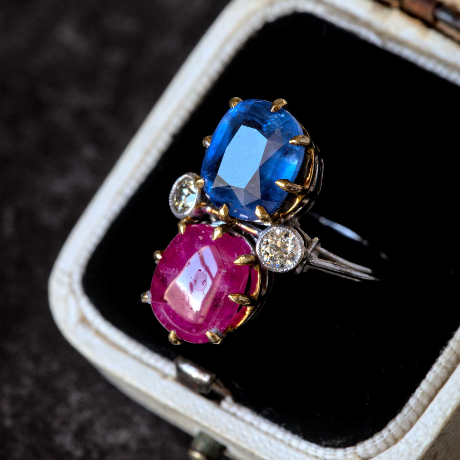 SPECTACULAR LARGE VINTAGE 18K GOLD CEYLON SAPPHIRE BURMESE RUBY DIAMOND RING